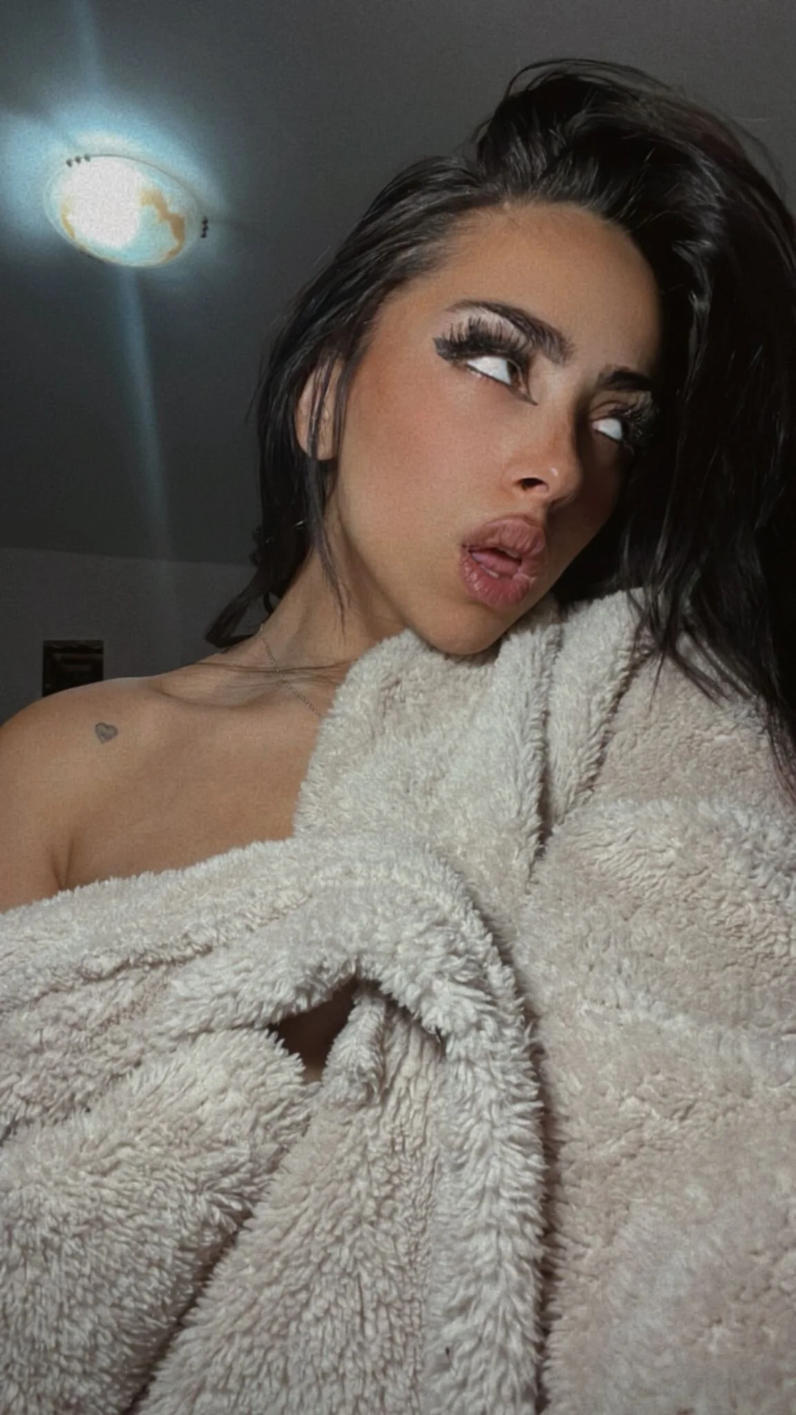 XXX Porn Photo of Nude Cupcake_Izzy 16