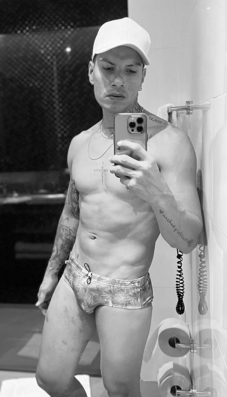 XXX Porn Photo of Nude Alan_Fire 33