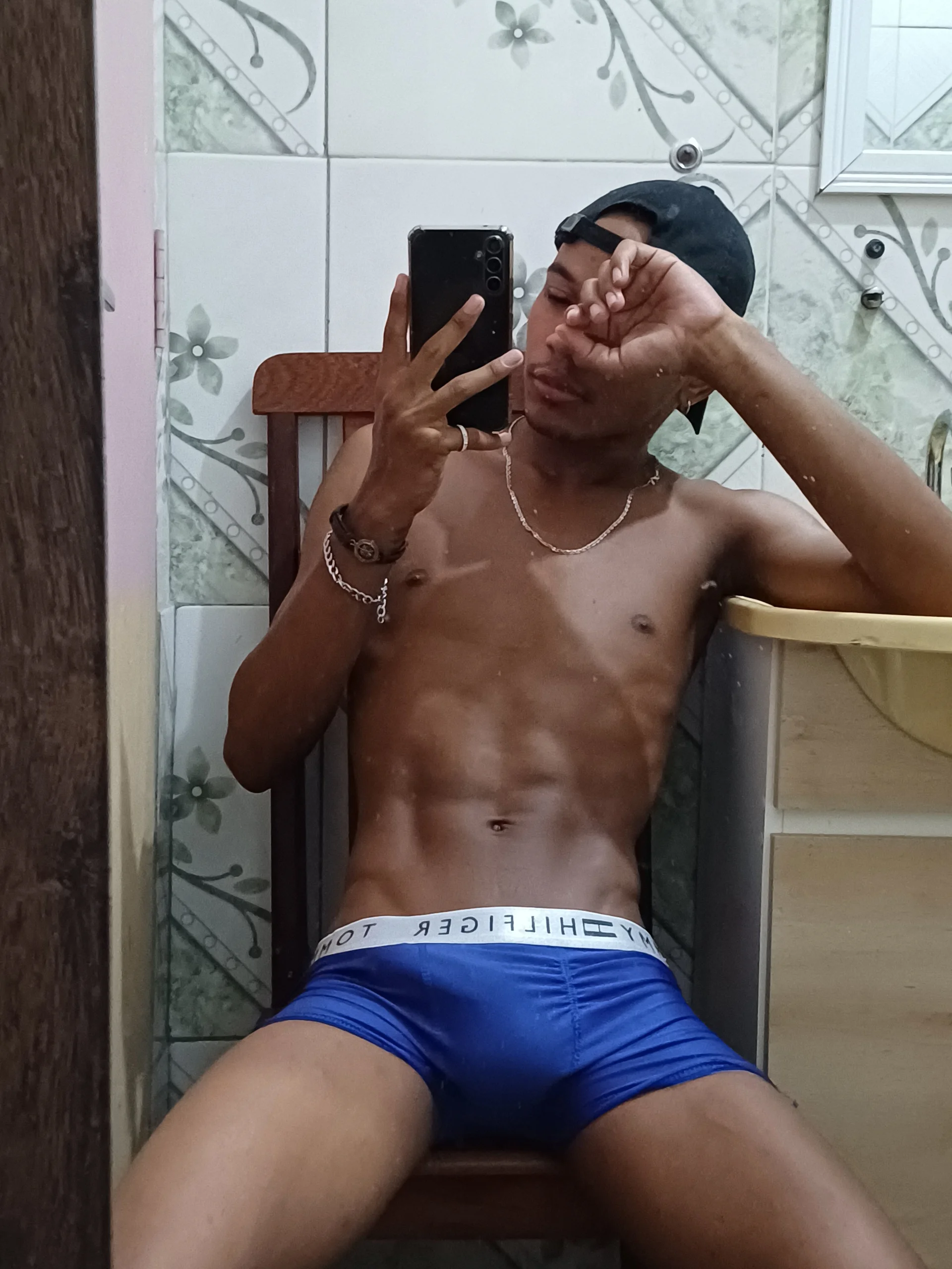 XXX Porn Photo of Nude Thallisrodrigooo 1