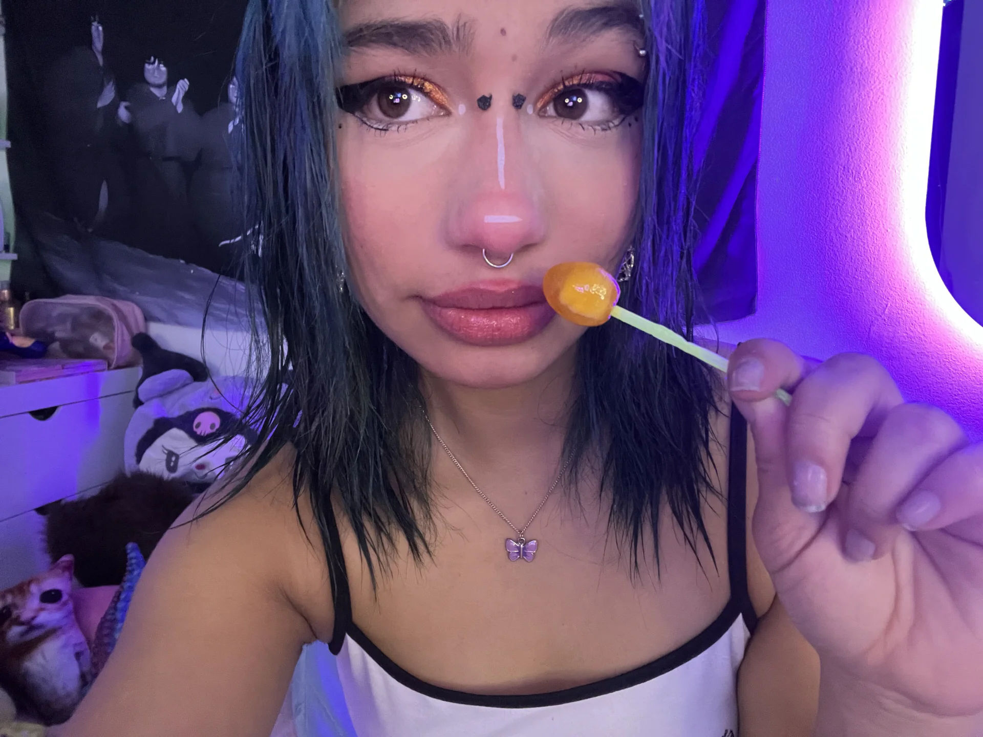 XXX Porn Photo of Nude zoelight18 10