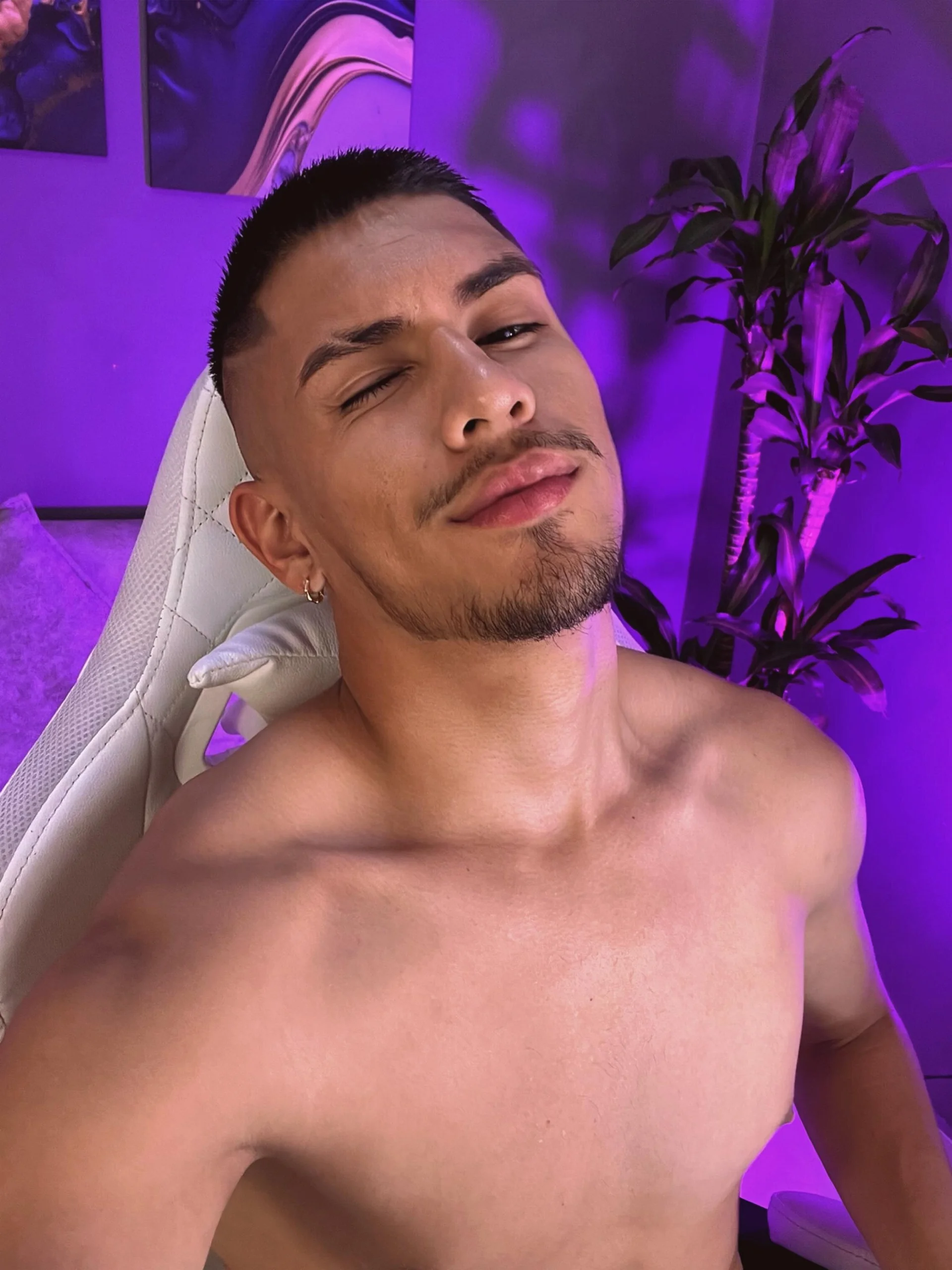 XXX Porn Photo of Nude Aaronfox_x 89