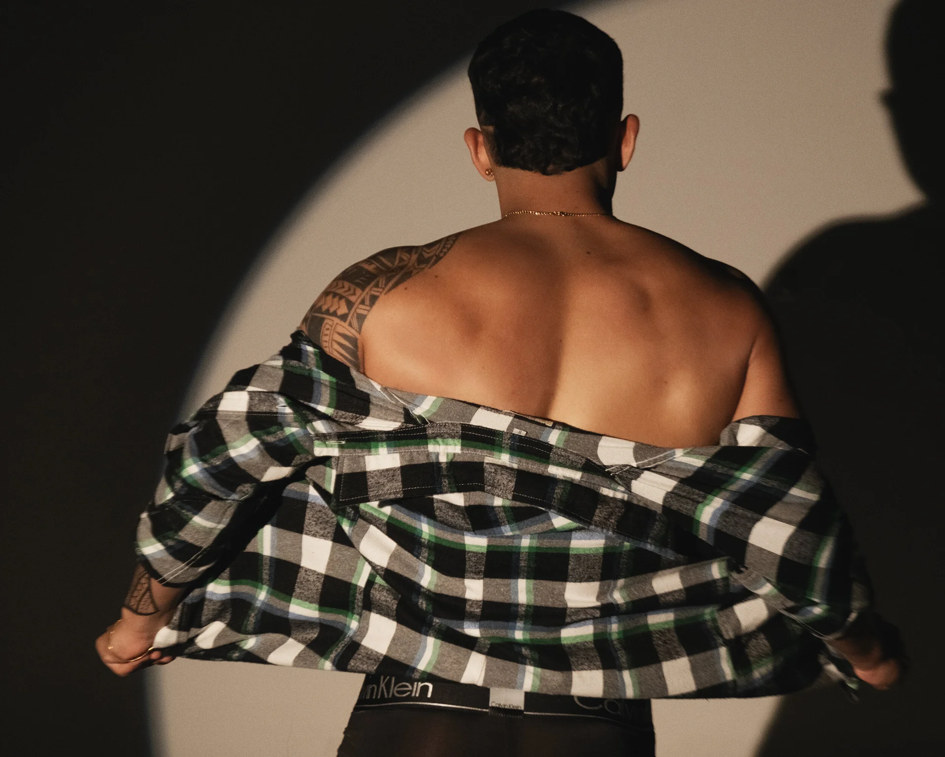 XXX Porn Photo of Nude king_falconer 26