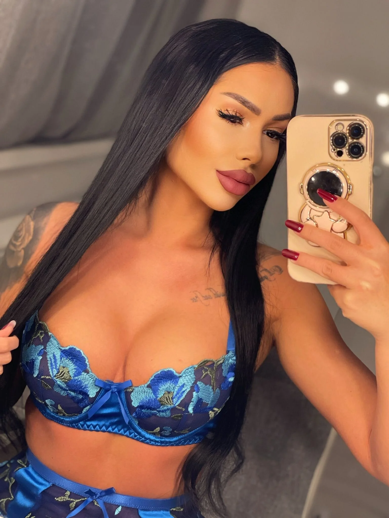 XXX Porn Photo of Nude alisonrouge 5