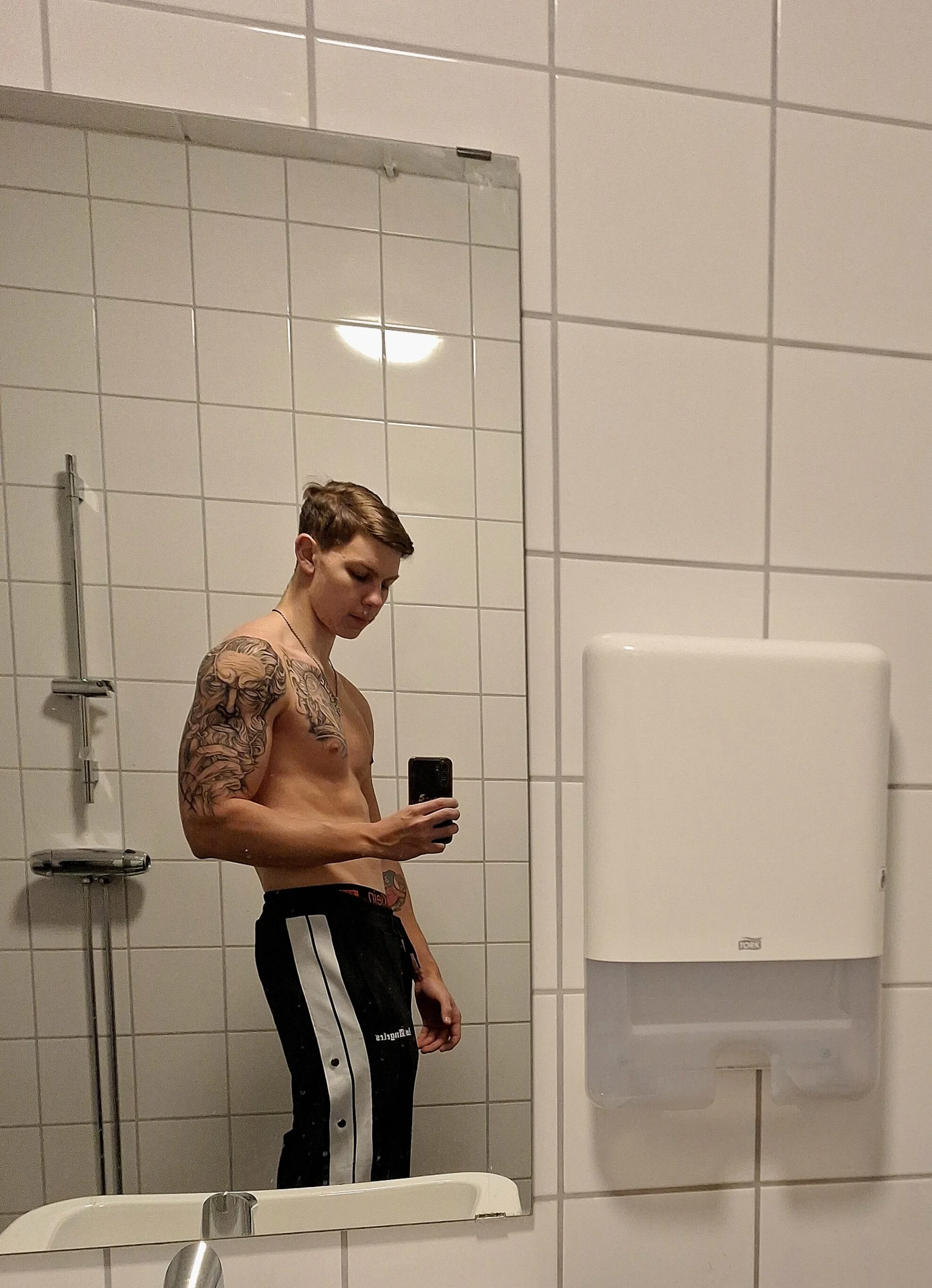 XXX Porn Photo of Nude Dixon_Wixon 5