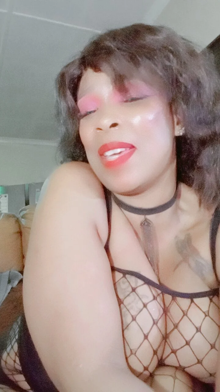 XXX Porn Photo of Nude Gucci_Bx 369