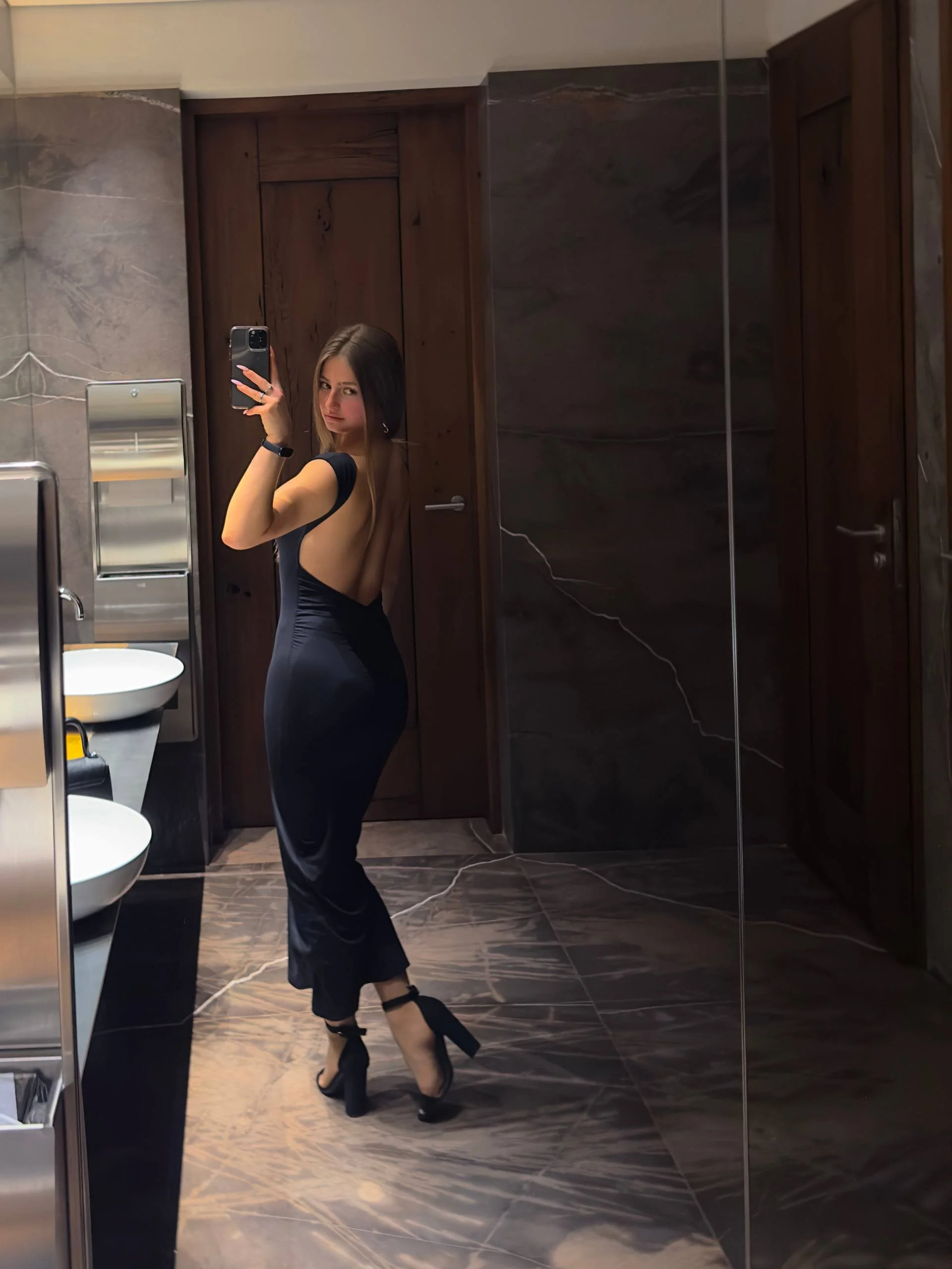 XXX Porn Photo of Nude lisa_poetry 1