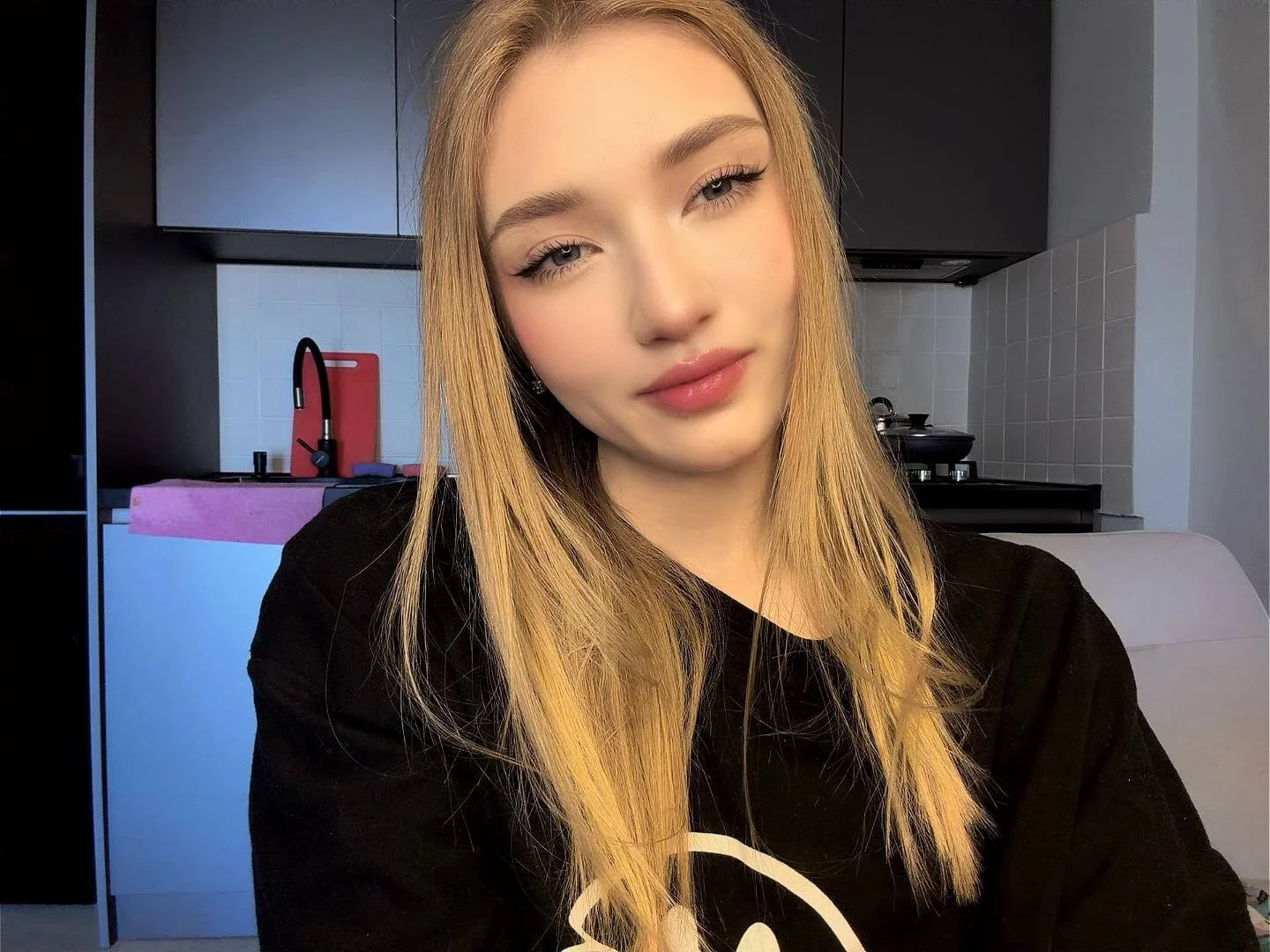 XXX Porn Photo of Nude AveryBerkson 49