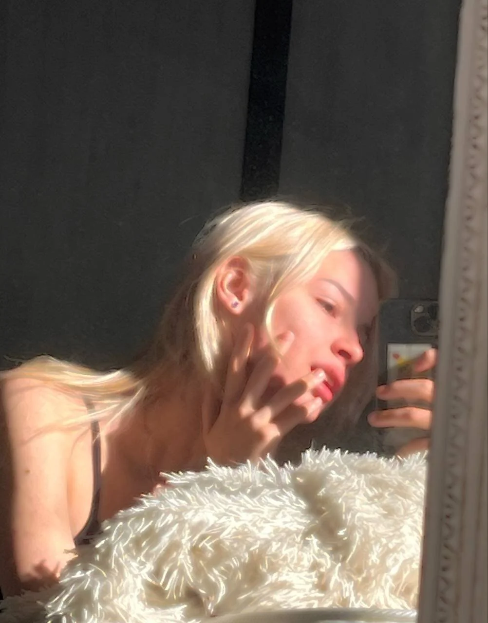 XXX Porn Photo of Nude Naomi_Demio 6