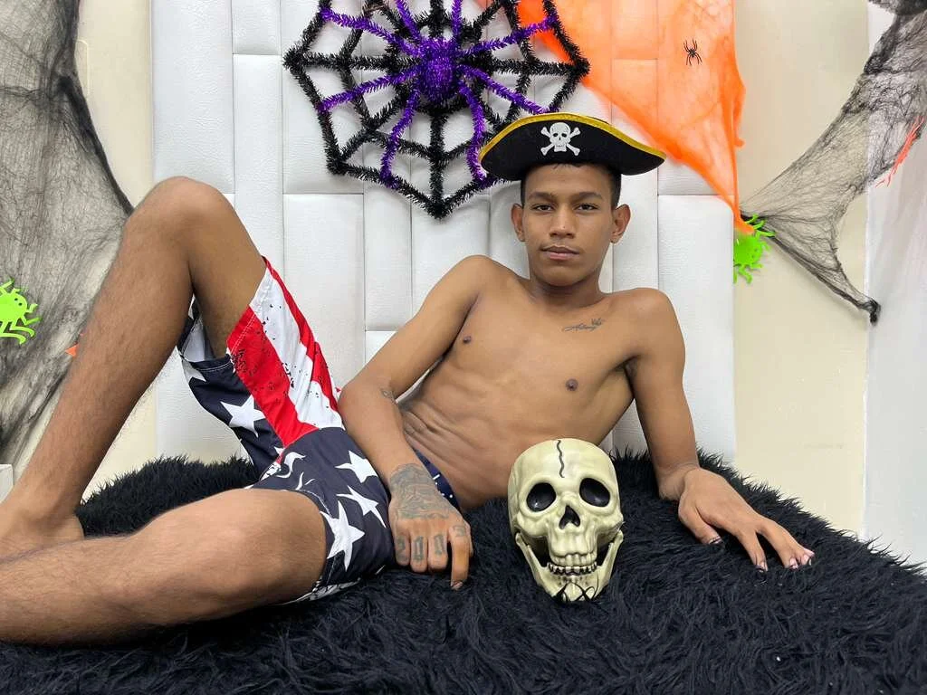 XXX Porn Photo of Nude Rory_castro 26