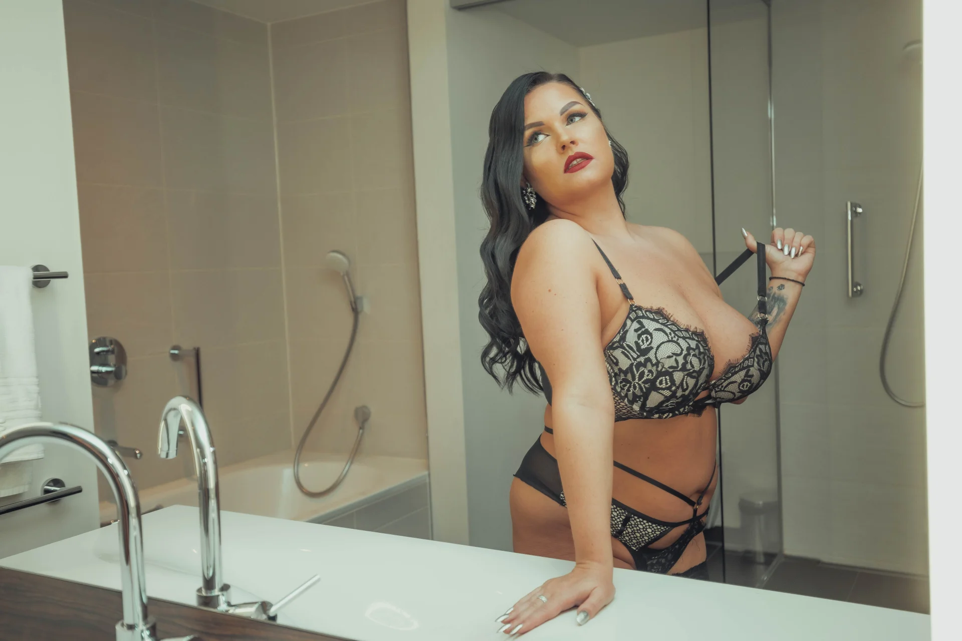 XXX Porn Photo of Nude GeorgiaLerox 16