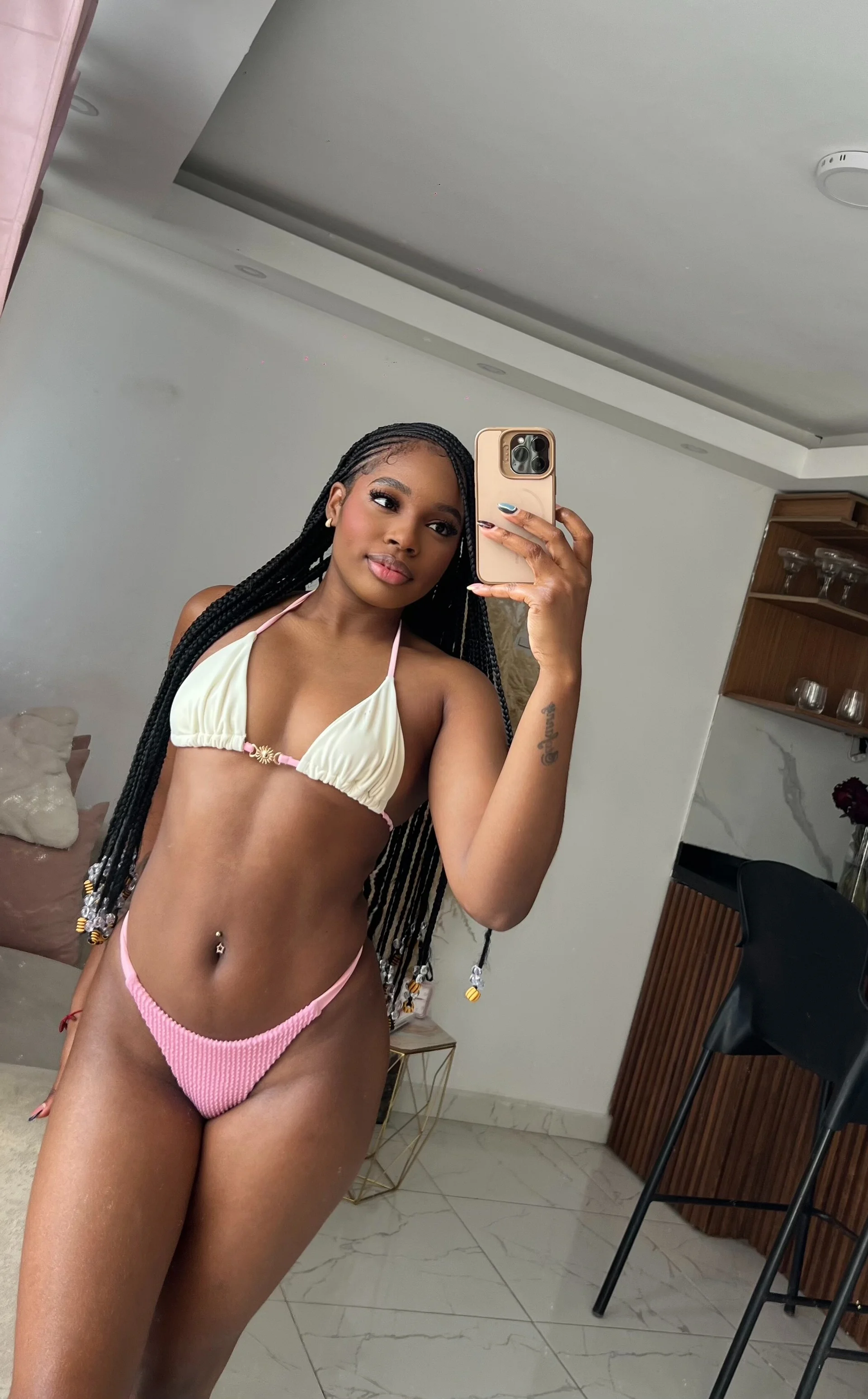 XXX Porn Photo of Nude Isabella-G 9
