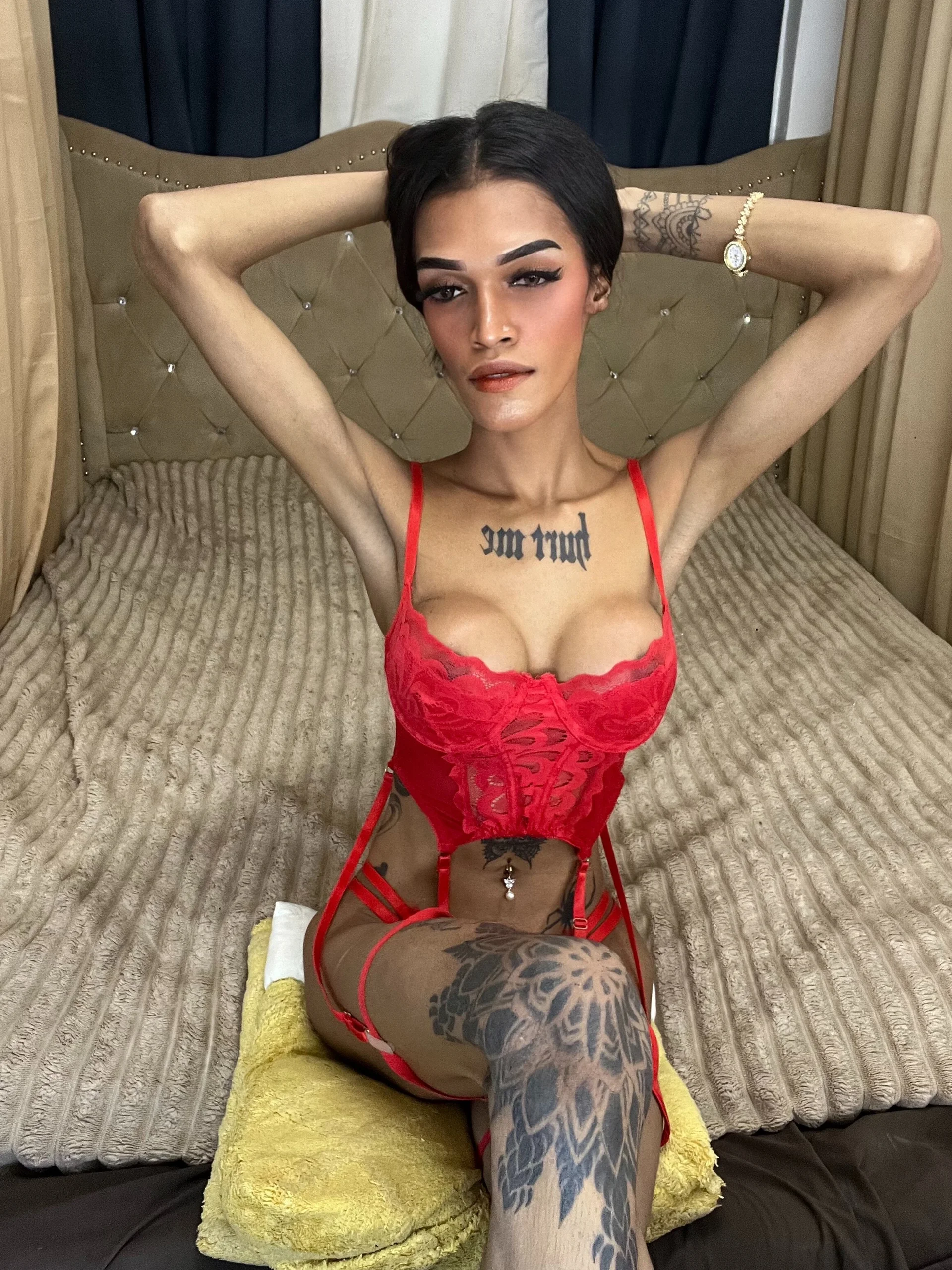 XXX Porn Photo of Nude urlatinagoddes4uxxx 14