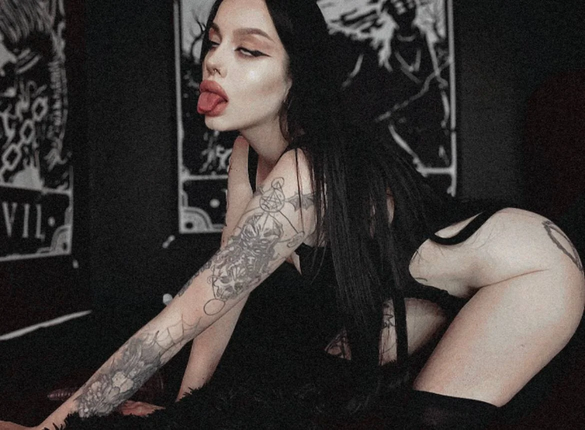 XXX Porn Photo of Nude alexx_succubus 20