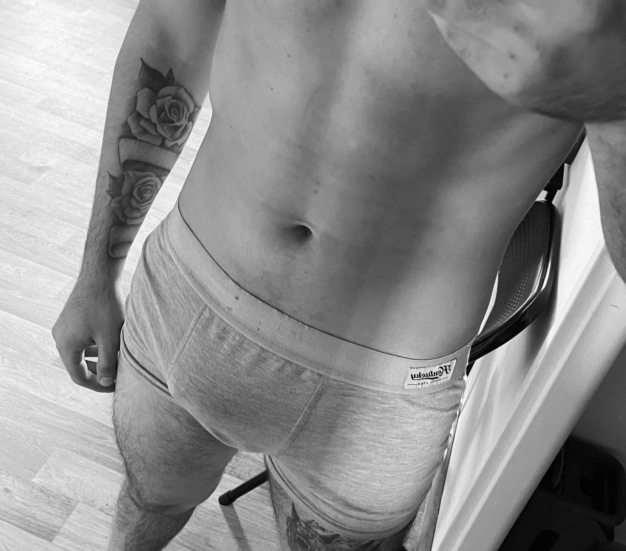 XXX Porn Photo of Nude roman300 1