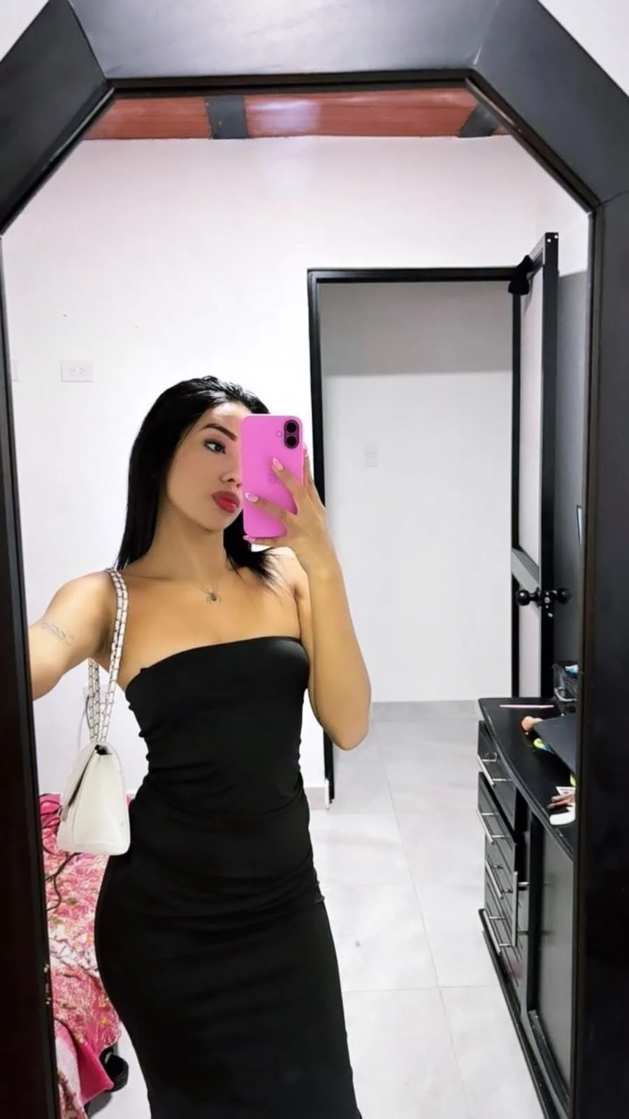 XXX Porn Photo of Nude valeria_rosse__ 5