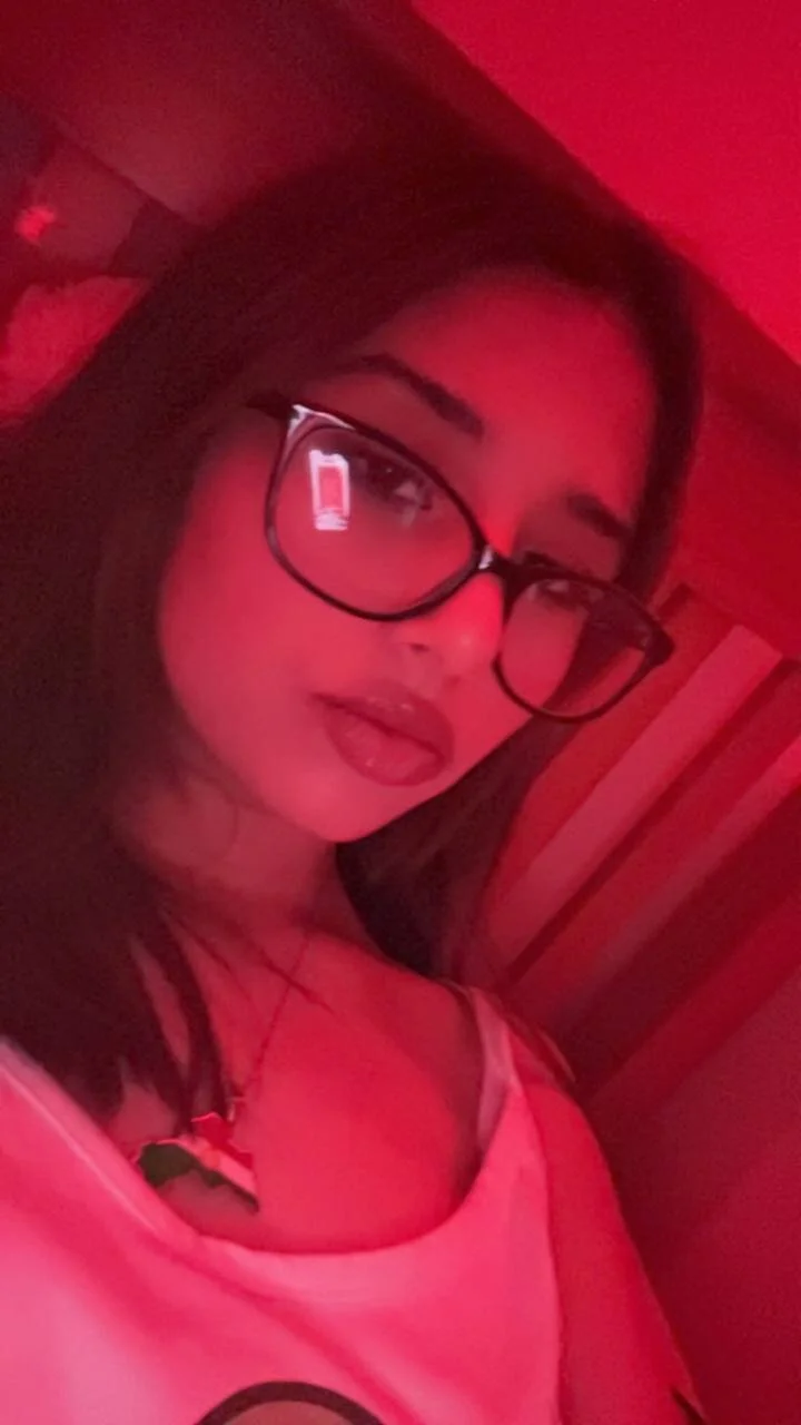 XXX Porn Photo of Nude NextDoorMolly 7