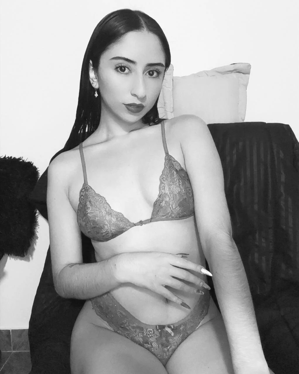 XXX Porn Photo of Nude gabyye_capprins 35