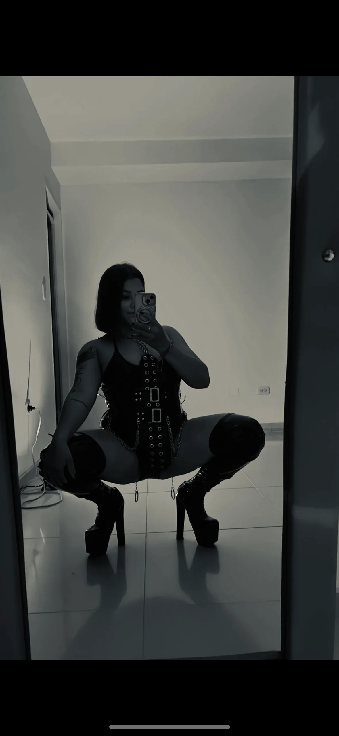 XXX Porn Photo of Nude yey_bdsm 24