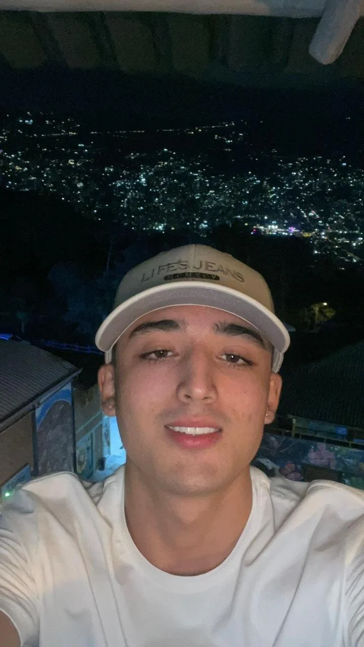 XXX Porn Photo of Nude Hadrian_Torres 3