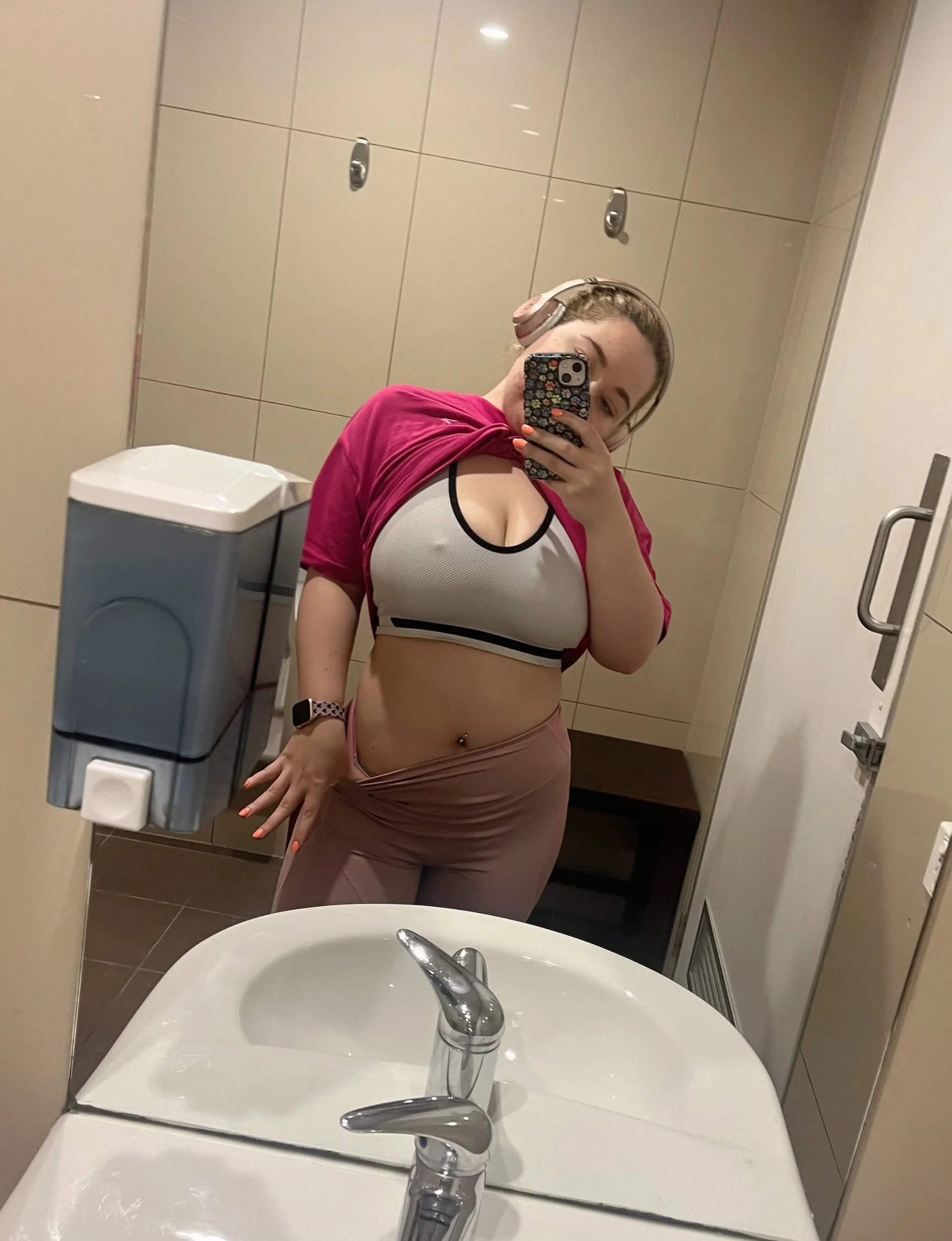 XXX Porn Photo of Nude brooklynivy 15