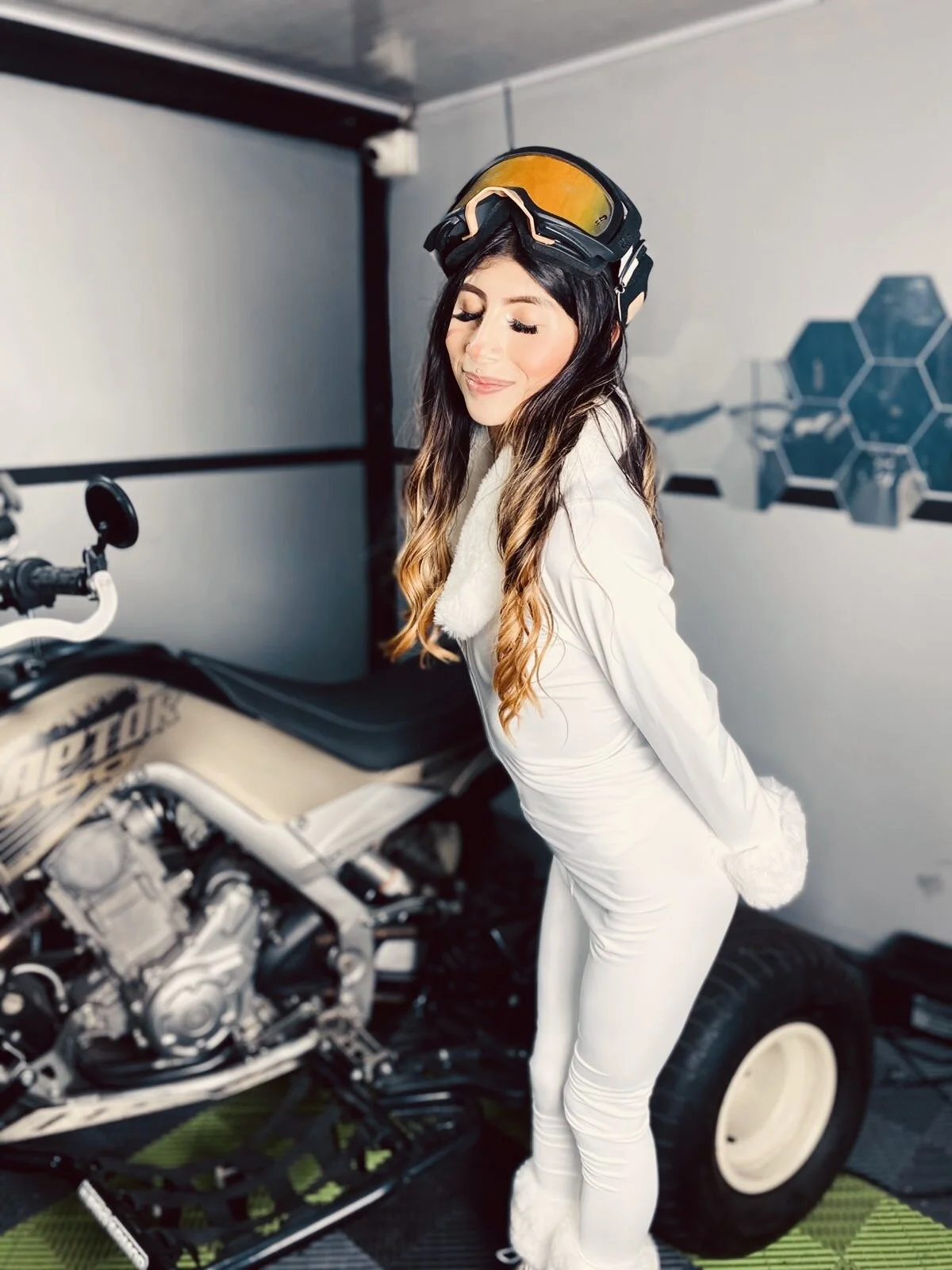 XXX Porn Photo of Nude luna_miler_ 8