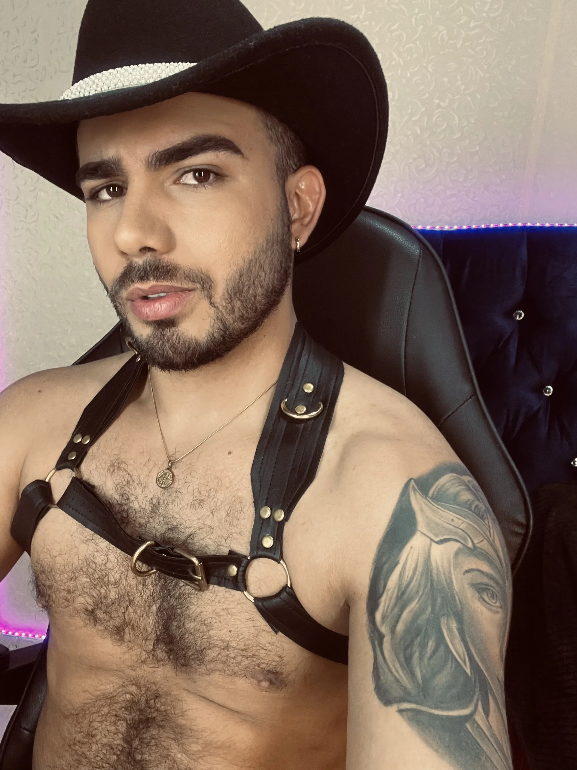 XXX Porn Photo of Nude adamhairy 159