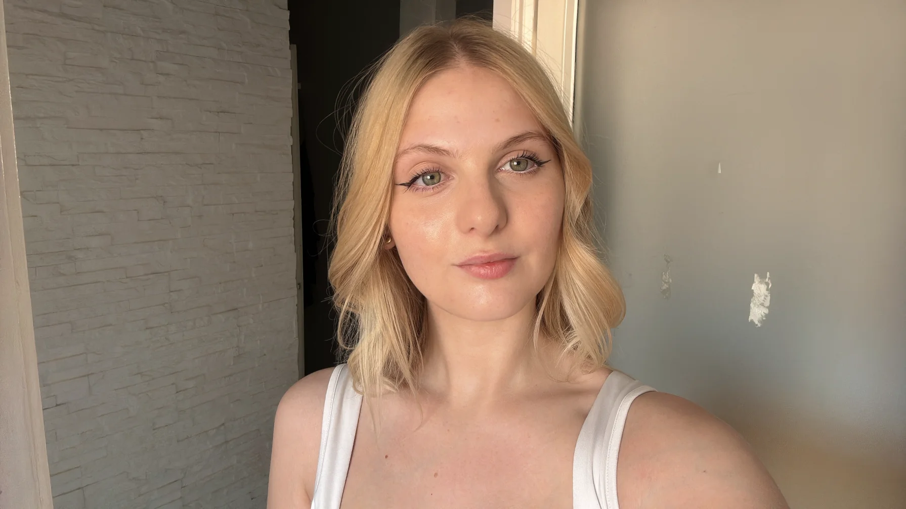 XXX Porn Photo of Nude CassieHeart 2