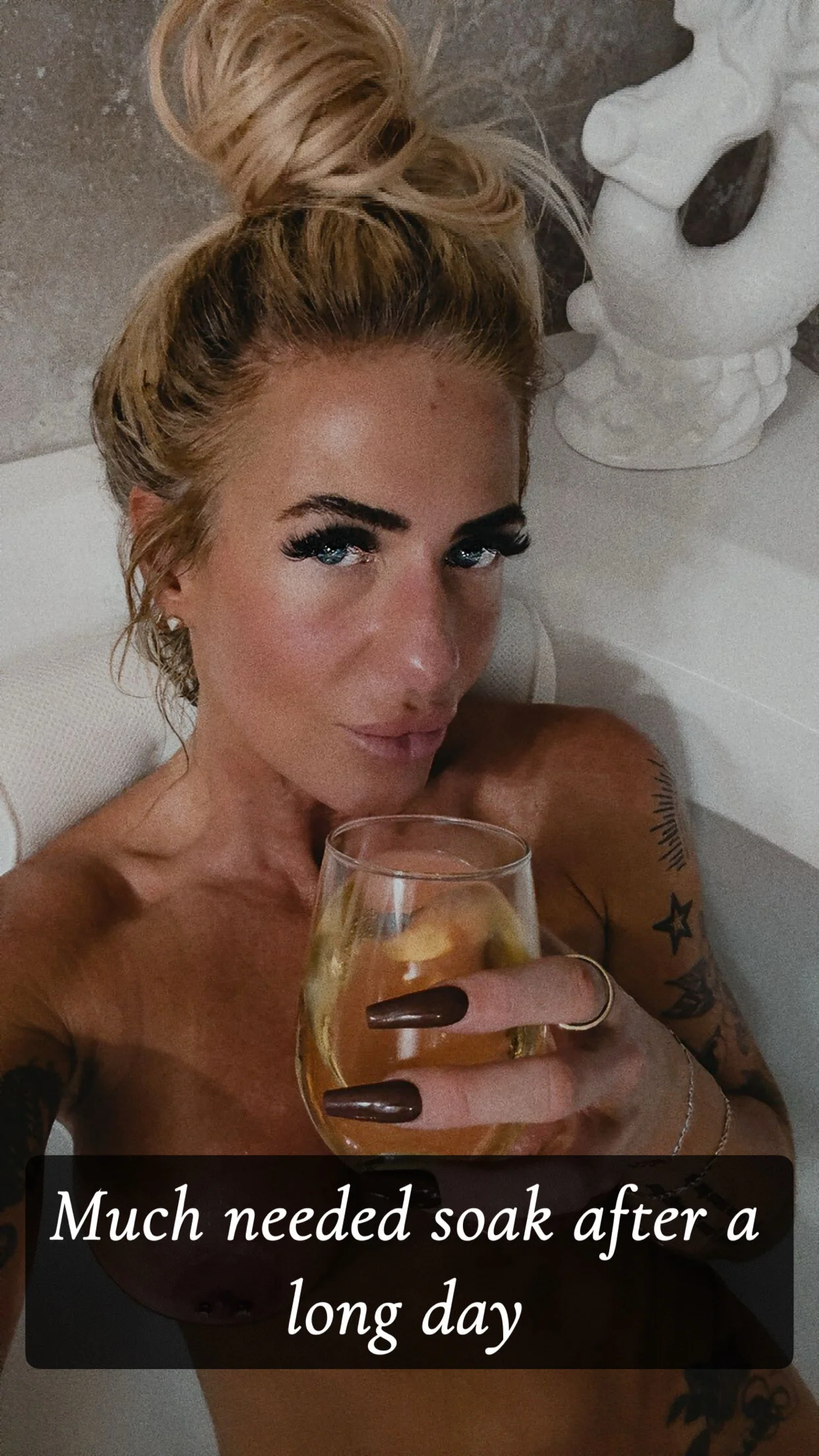XXX Porn Photo of Nude blondiluvsanal 13