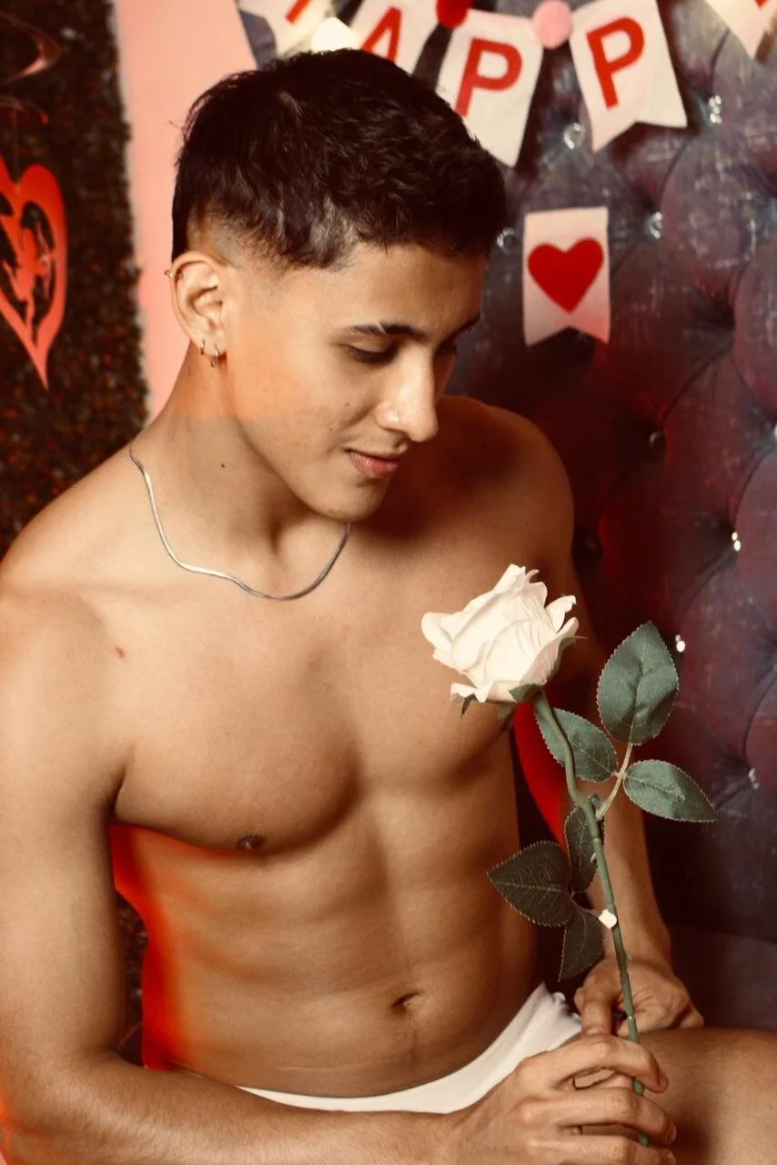 XXX Porn Photo of Nude SalvadorFit 33