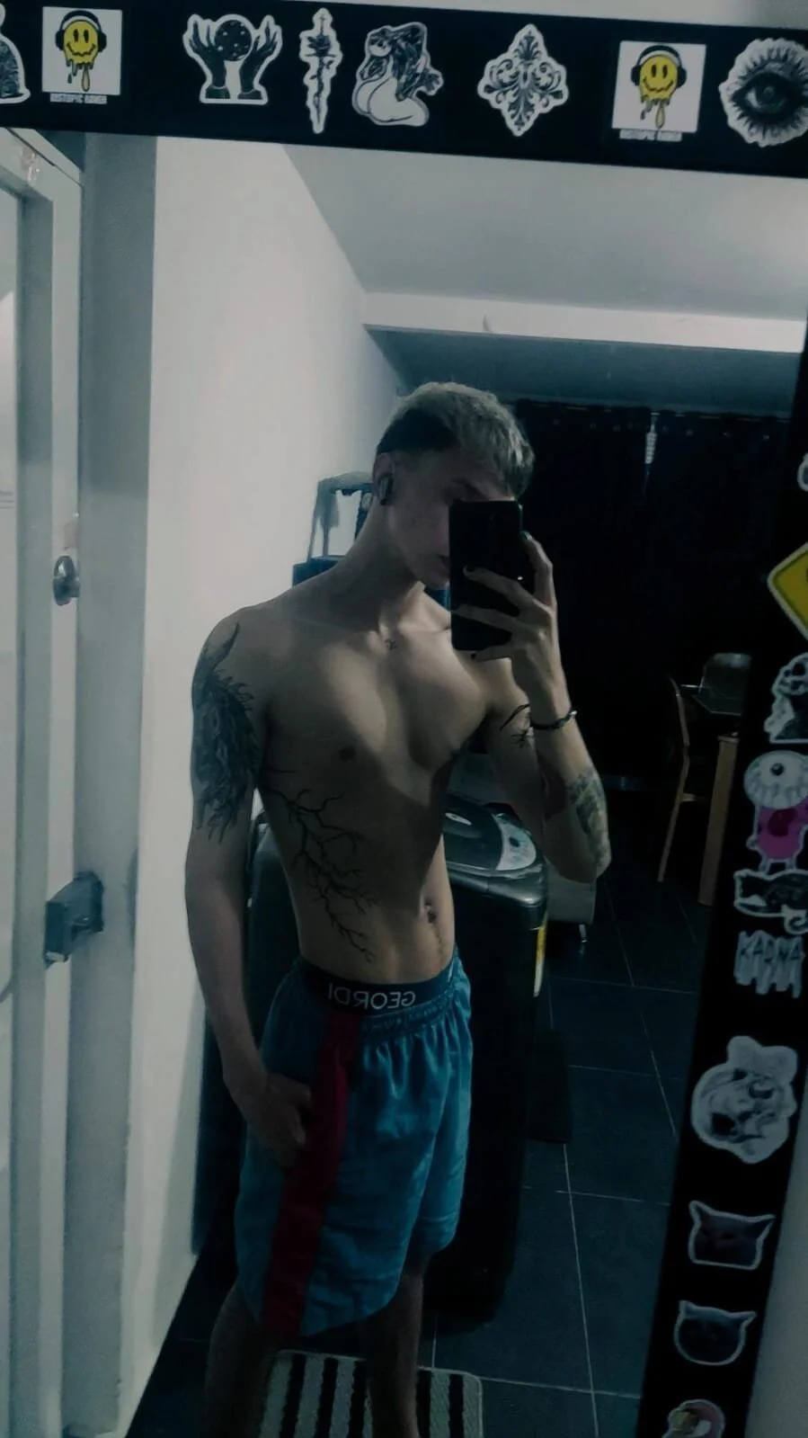 XXX Porn Photo of Nude Nick_Bangover_ 4