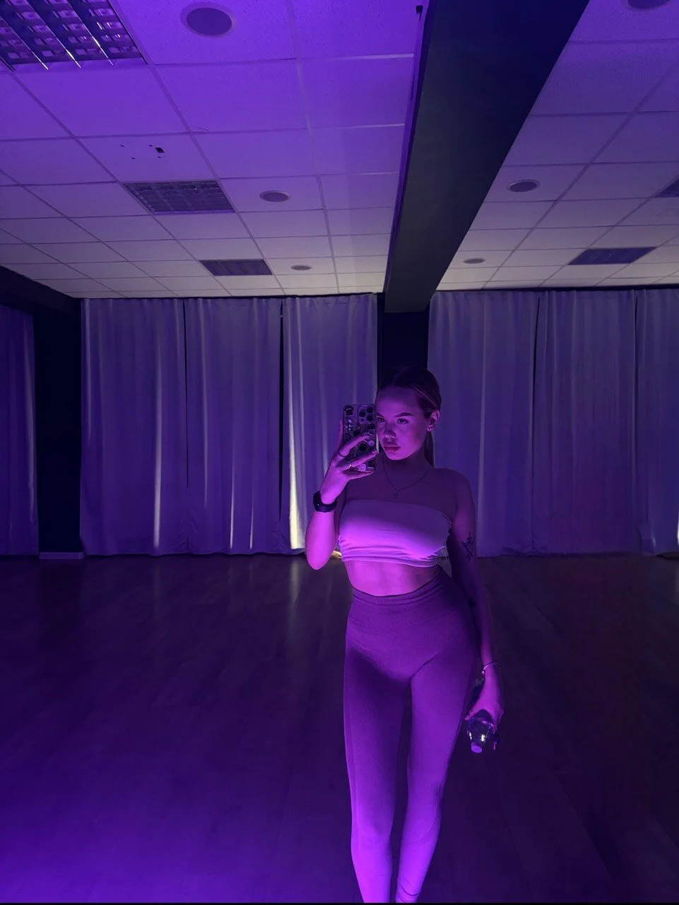 XXX Porn Photo of Nude AuroraMore 4