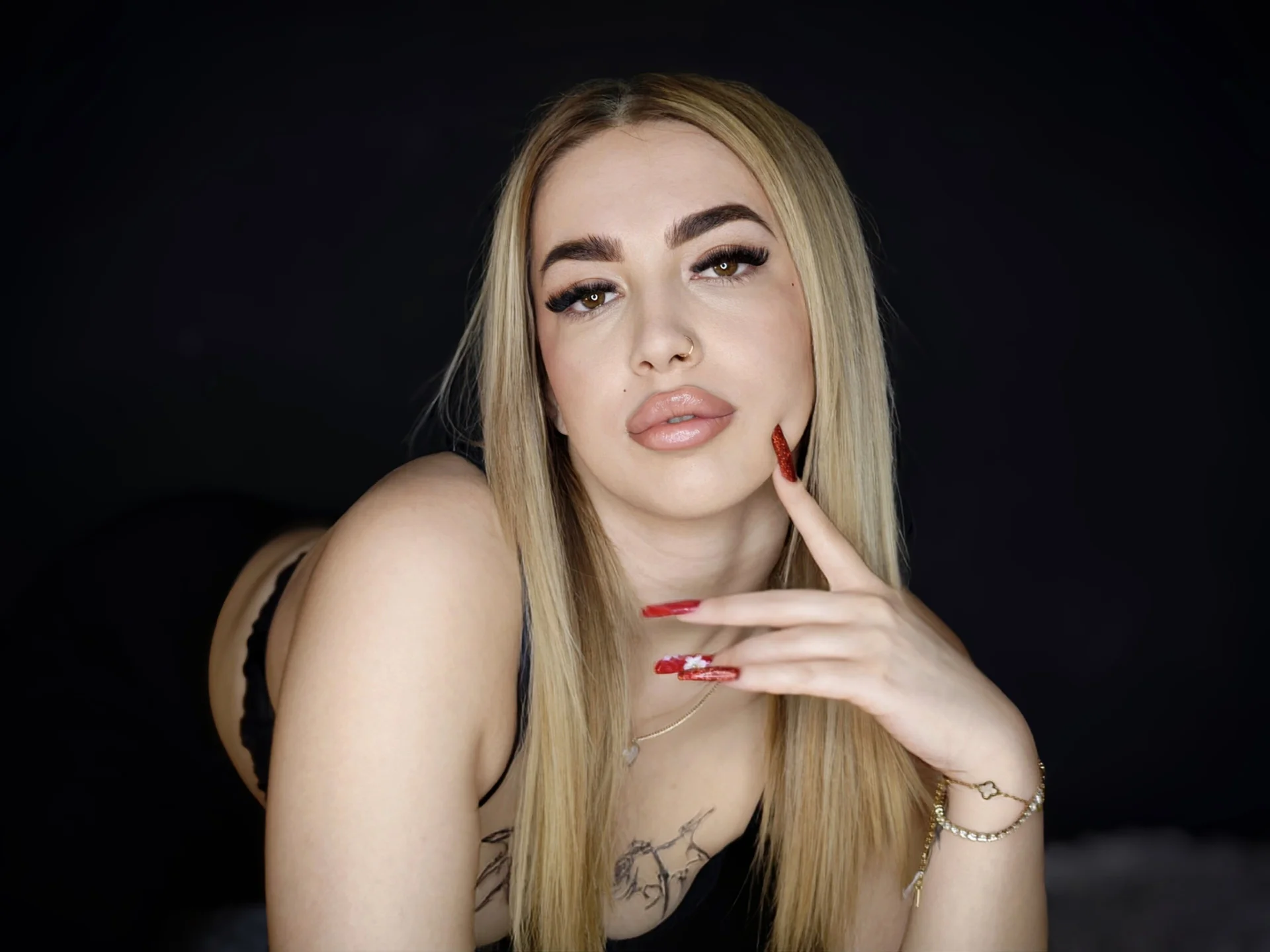 XXX Porn Photo of Nude ZarasPlayground 25