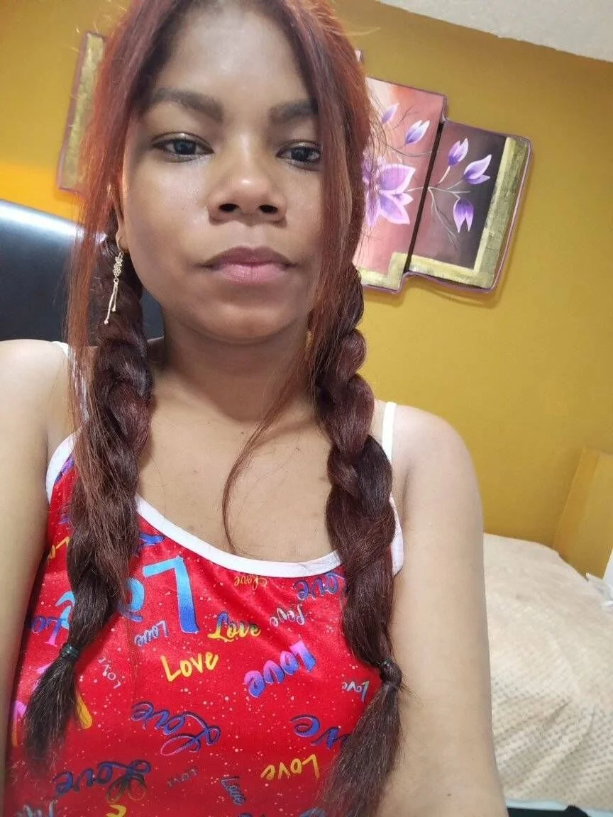 XXX Porn Photo of Nude Laurizolson 205