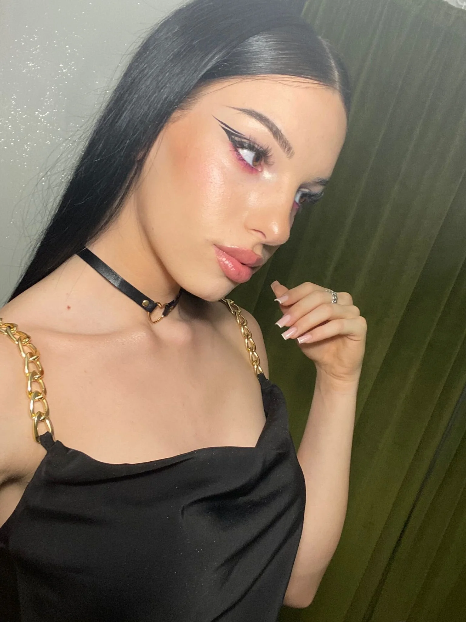 XXX Porn Photo of Nude IrisMonn 2