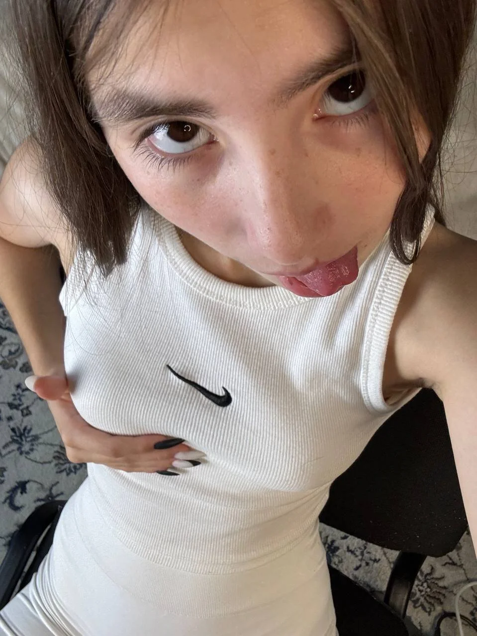 XXX Porn Photo of Nude _smile_in_glow_ 2