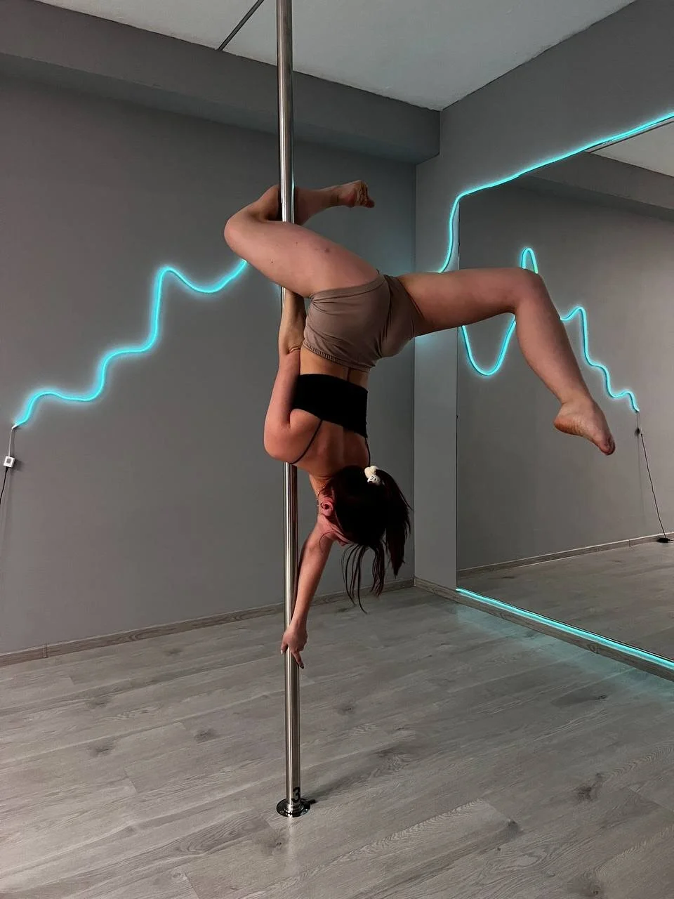 XXX Porn Photo of Nude VeolaViccica 2
