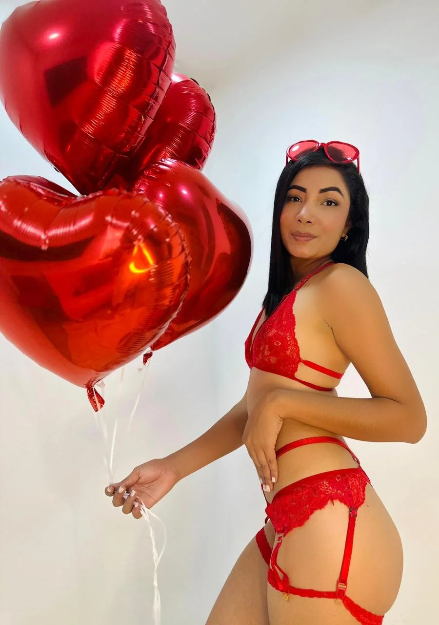 XXX Porn Photo of Nude Auri__ 13