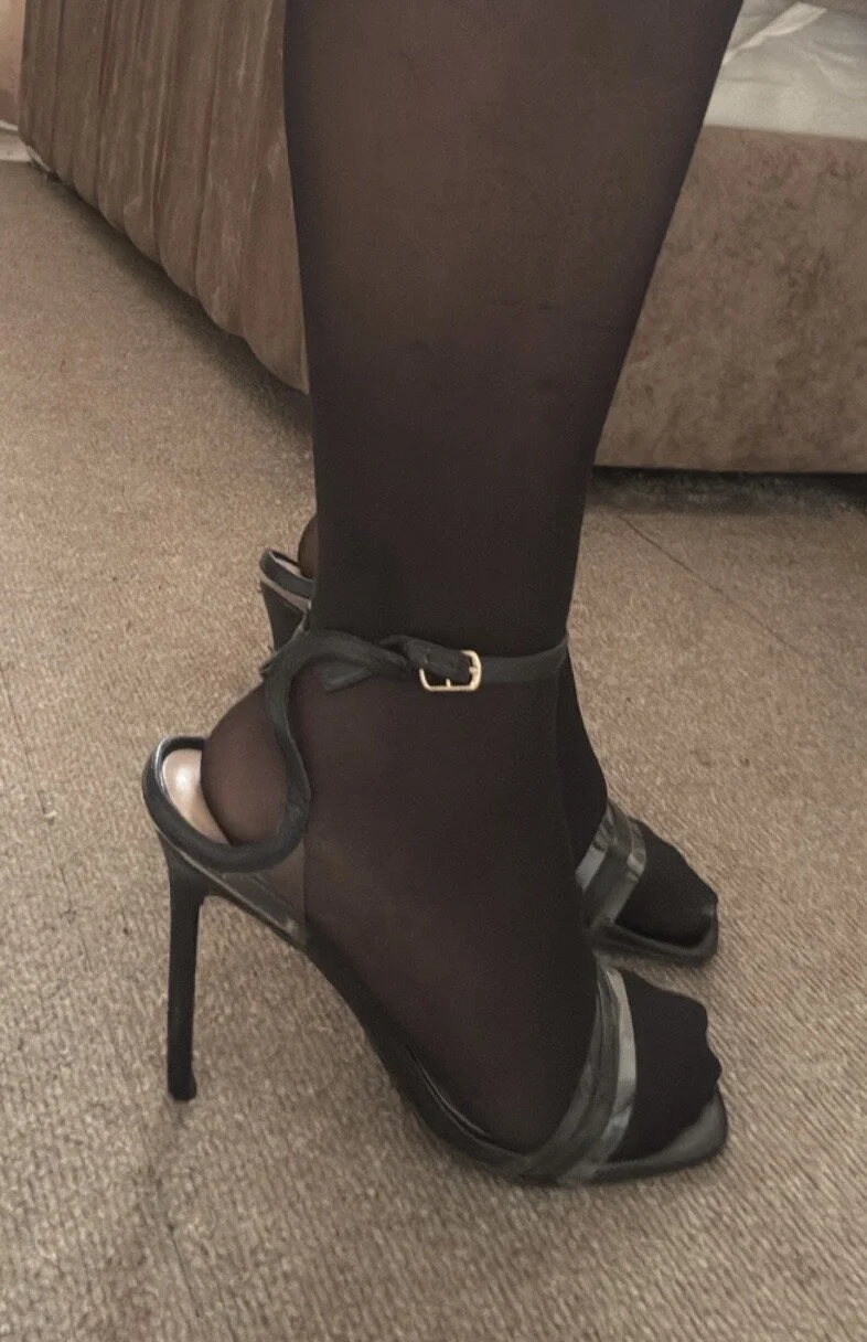 XXX Porn Photo of Nude goldenevny 6