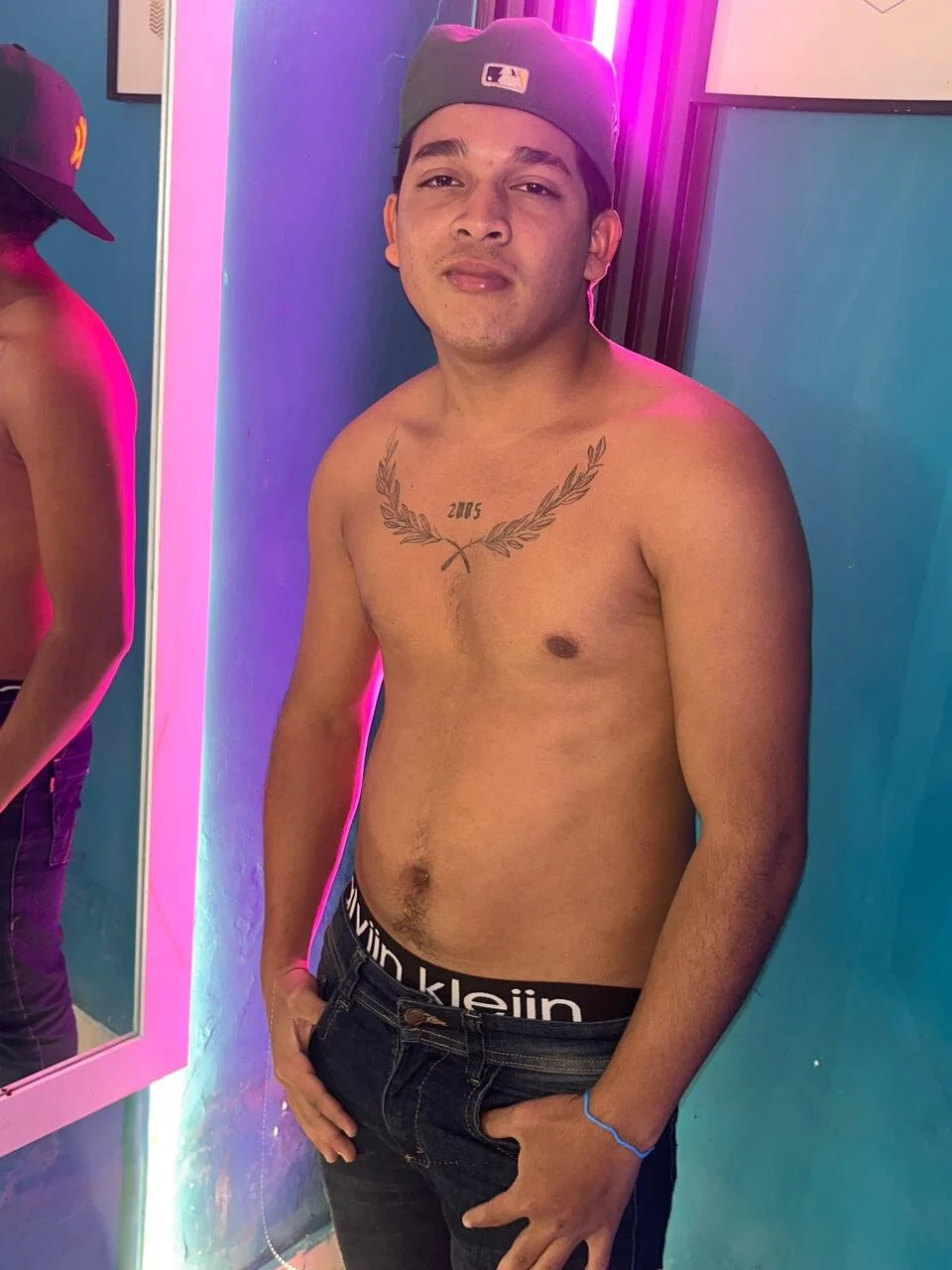 XXX Porn Photo of Nude davisito_26 3