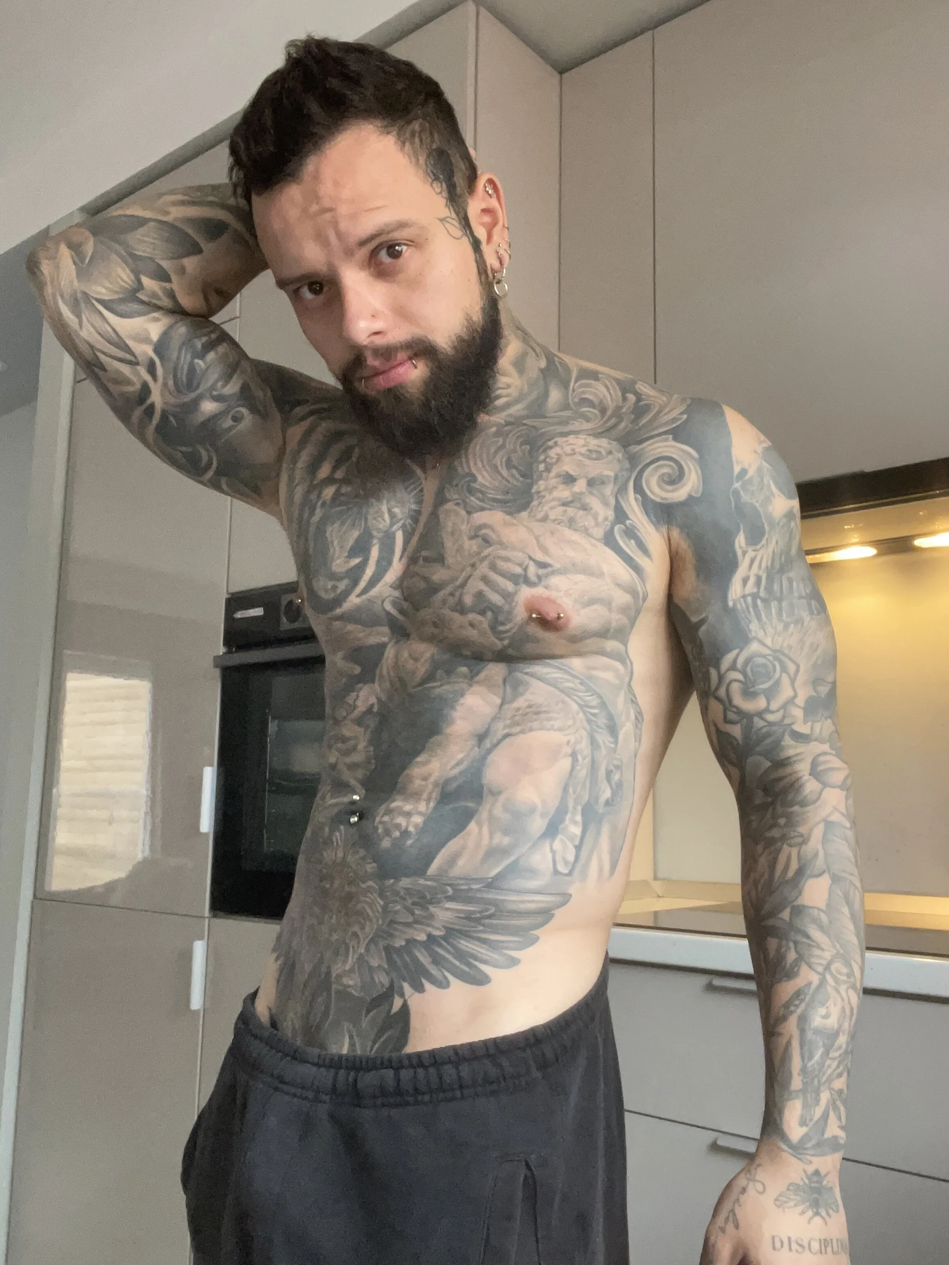 XXX Porn Photo of Nude natevillage 27
