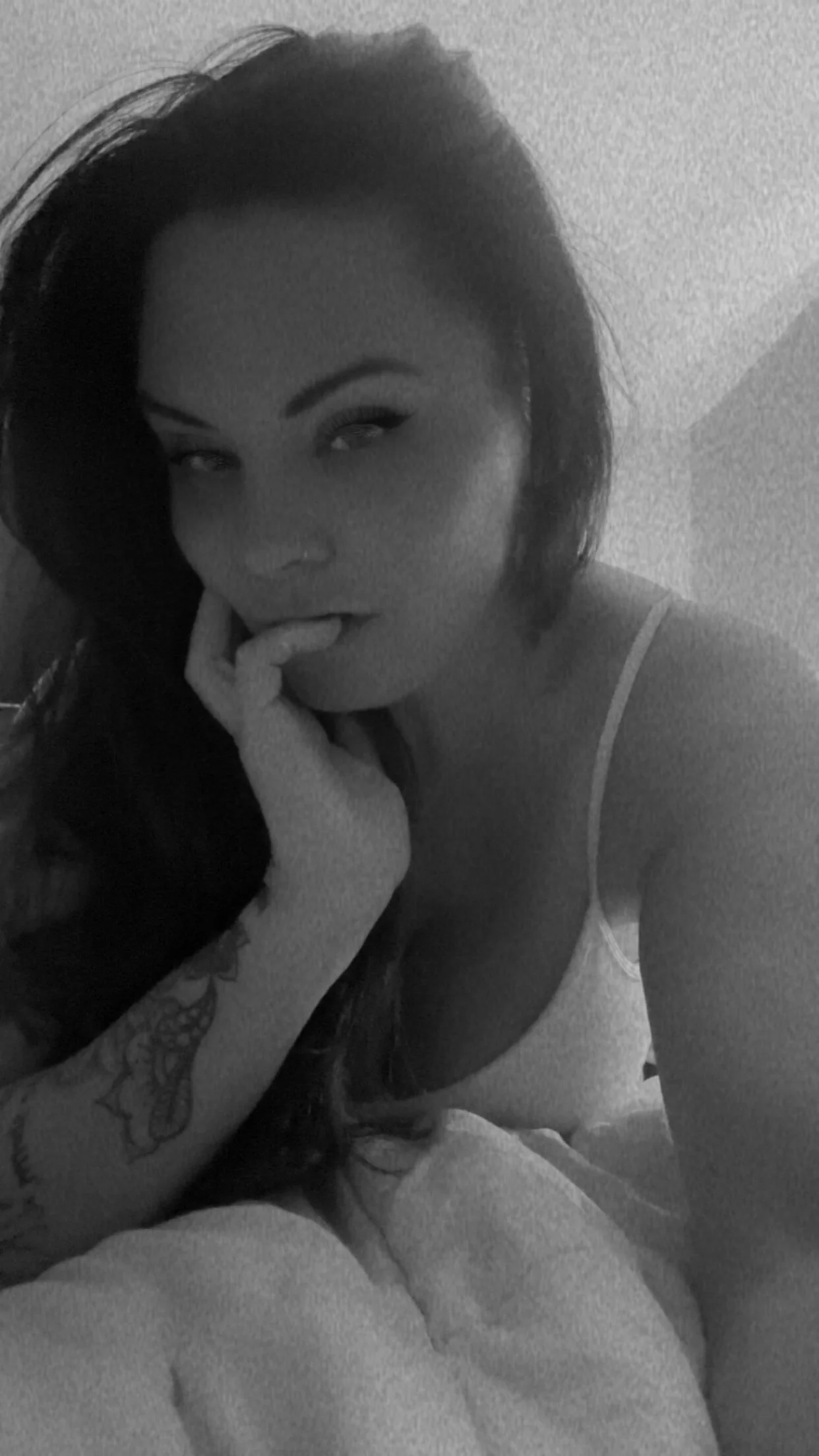XXX Porn Photo of Nude IvyWylde 5