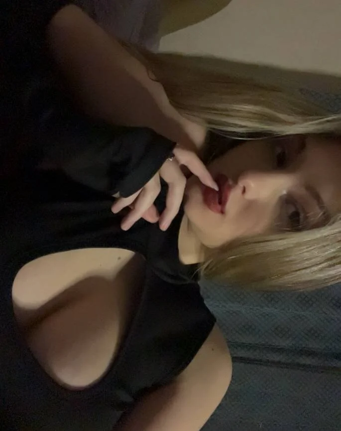 XXX Porn Photo of Nude EmllyLighty 1