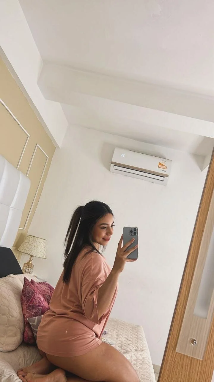 XXX Porn Photo of Nude Zoe-Evanns 2