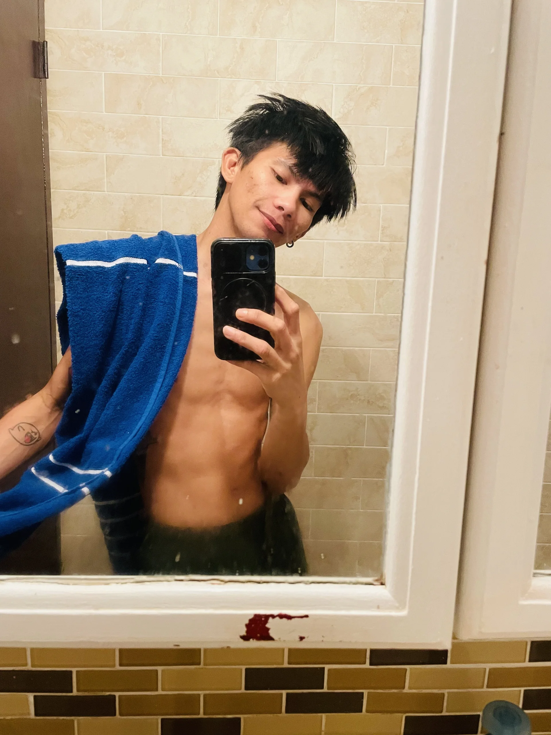 XXX Porn Photo of Nude jhaycobXgarcia 2