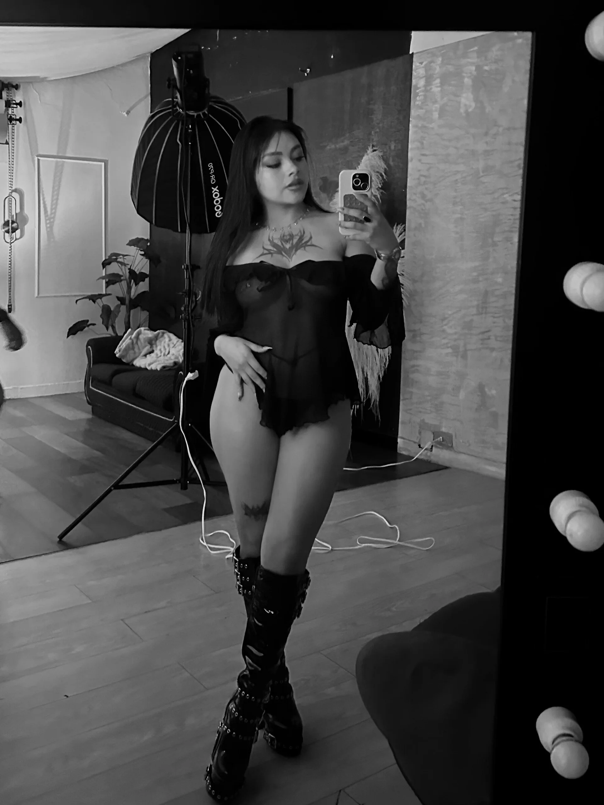 XXX Porn Photo of Nude mia_zafirr 14