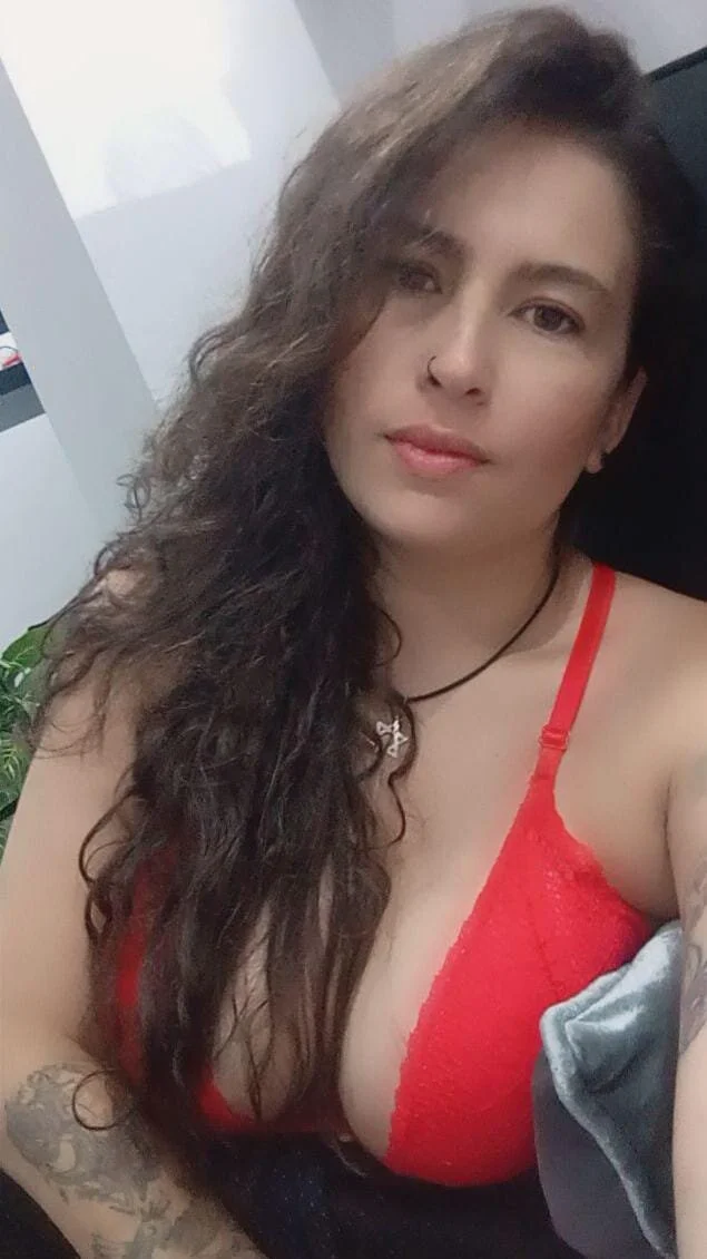 XXX Porn Photo of Nude Leyla_Horny_Bg 16