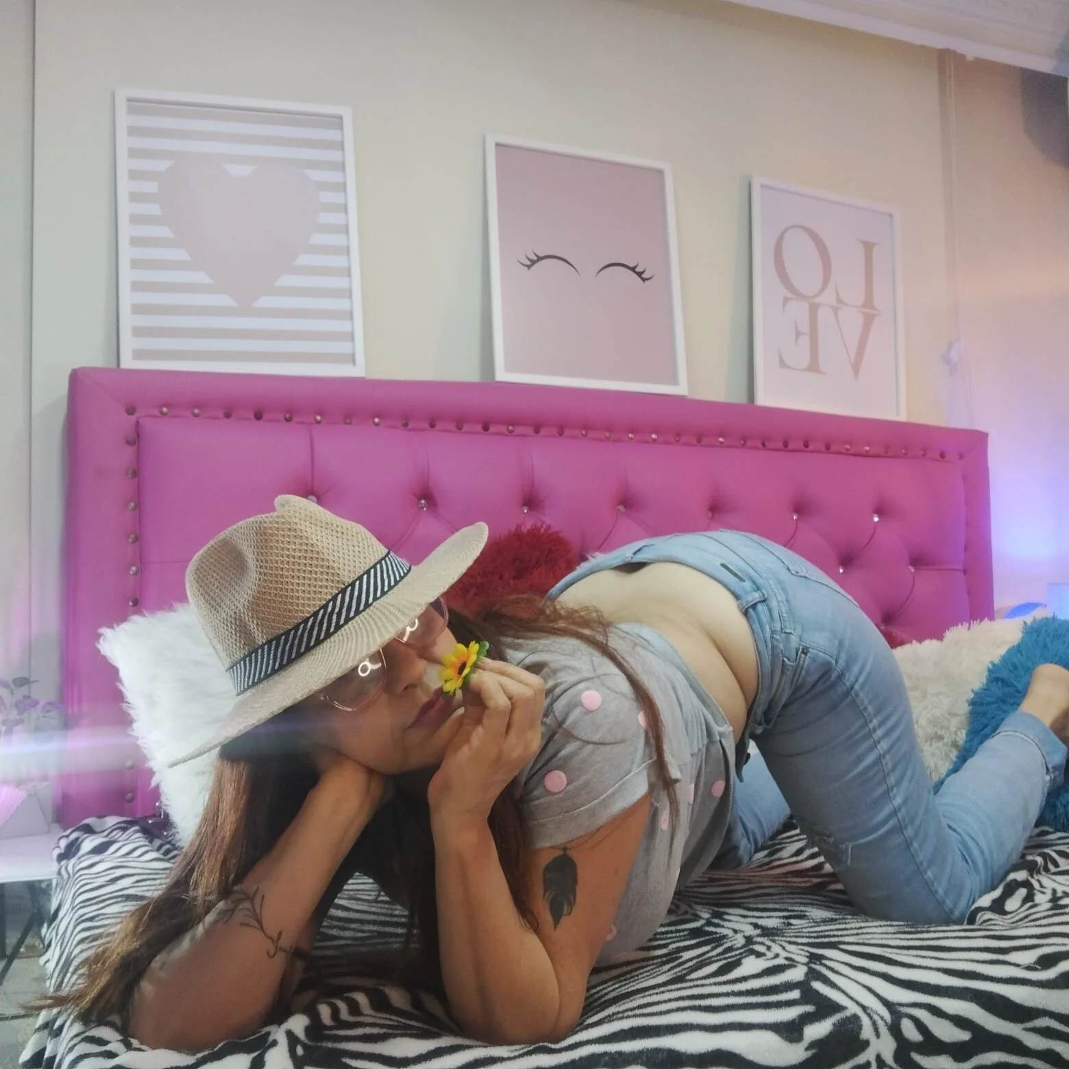 XXX Porn Photo of Nude lonely_shewolf 24