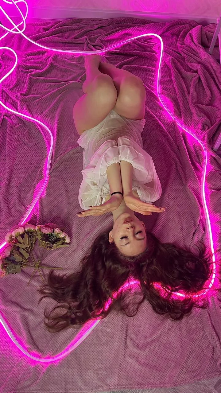 XXX Porn Photo of Nude KeeleyBuoy 25