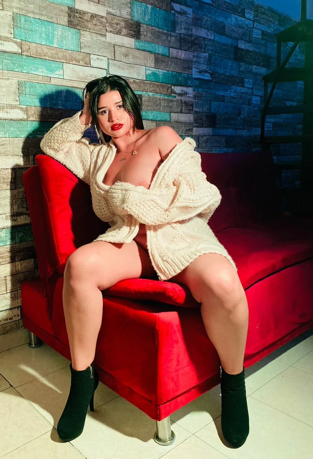XXX Porn Photo of Nude venusowen_ 23