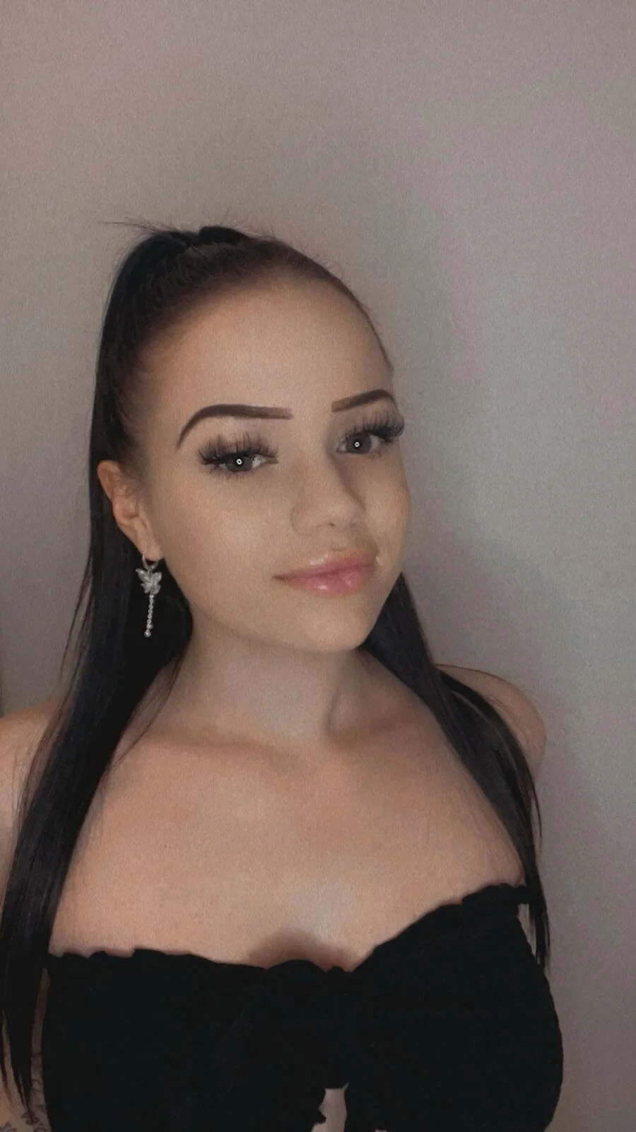 XXX Porn Photo of Nude Ellybttn_ 3